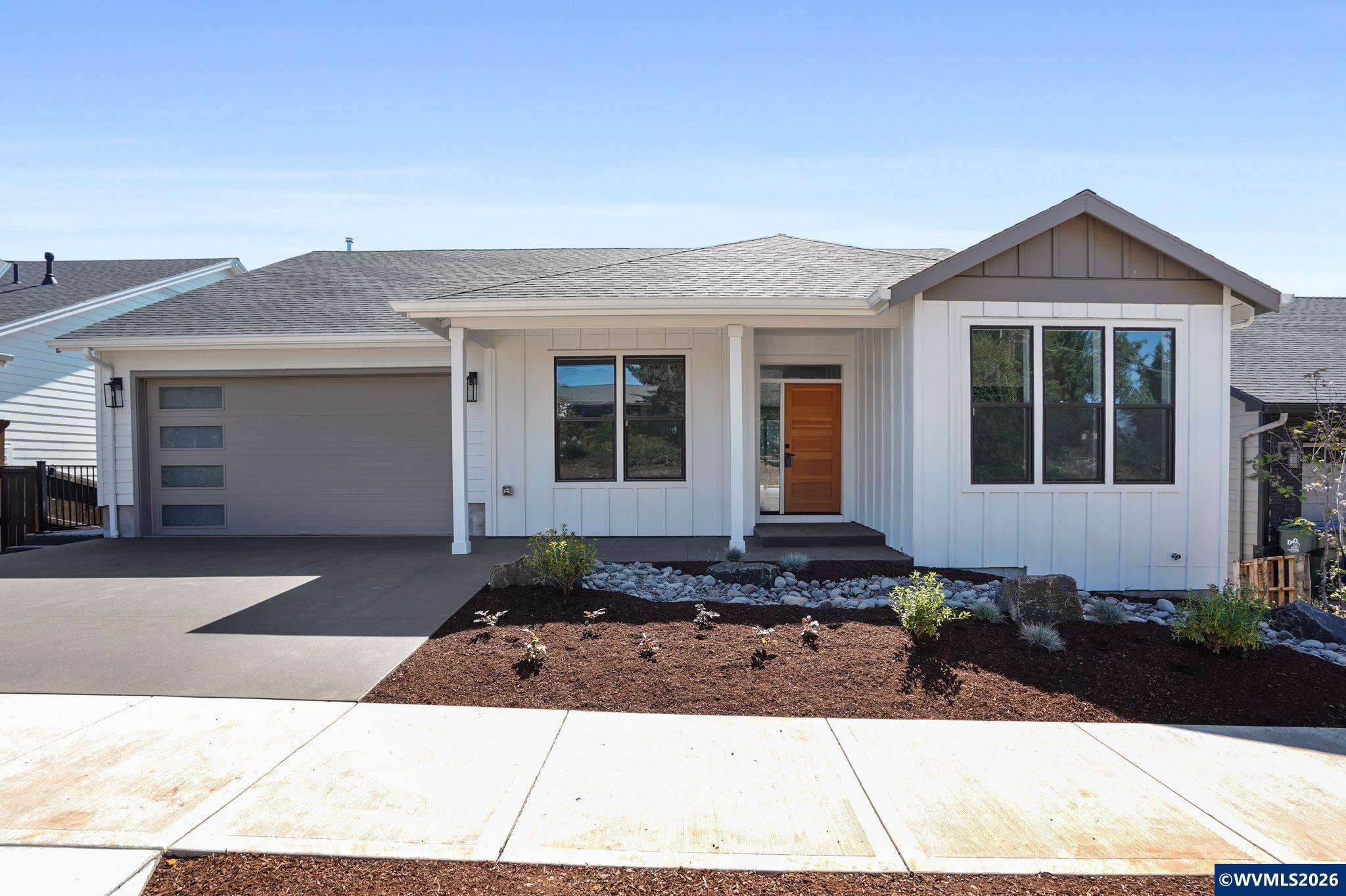 134 Rainier Dr SE — photo