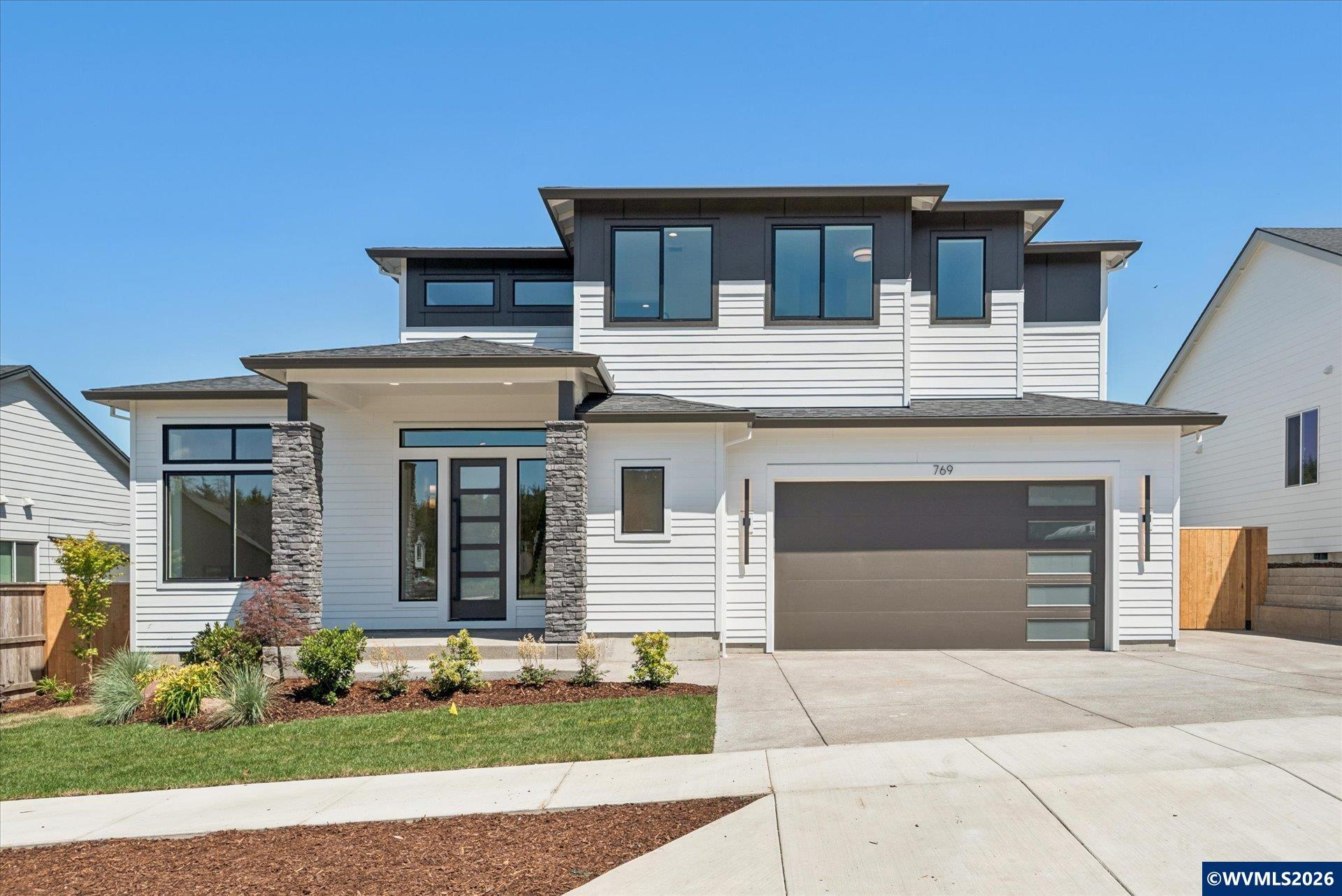 769 Riley Dr — photo
