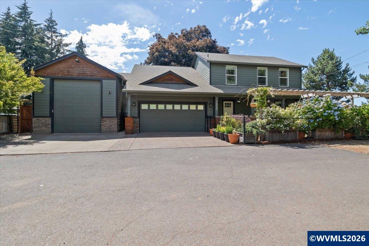 2849 Rocky Ridge Av — photo