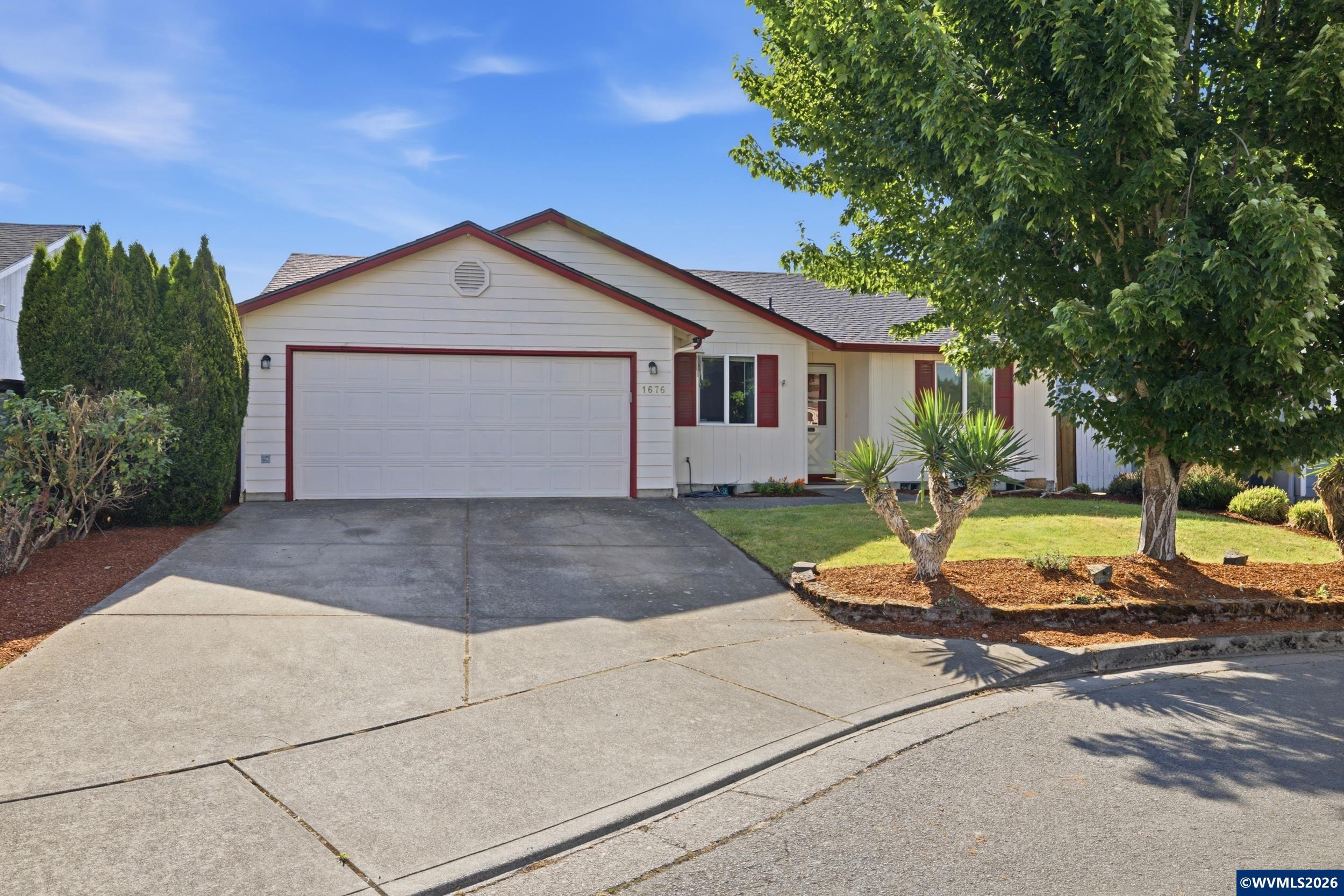 1676 Warbler Ct — photo
