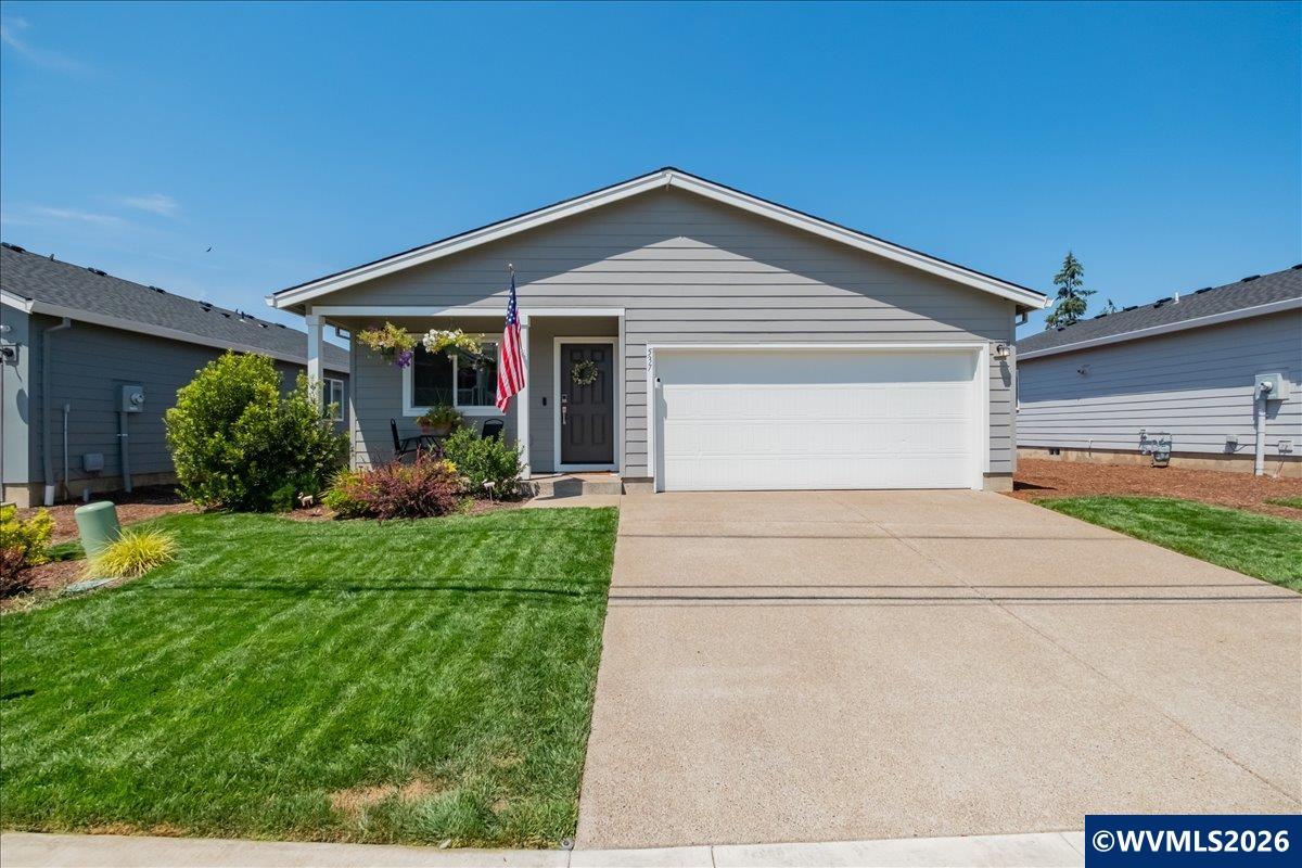 537 Russell Dr — photo
