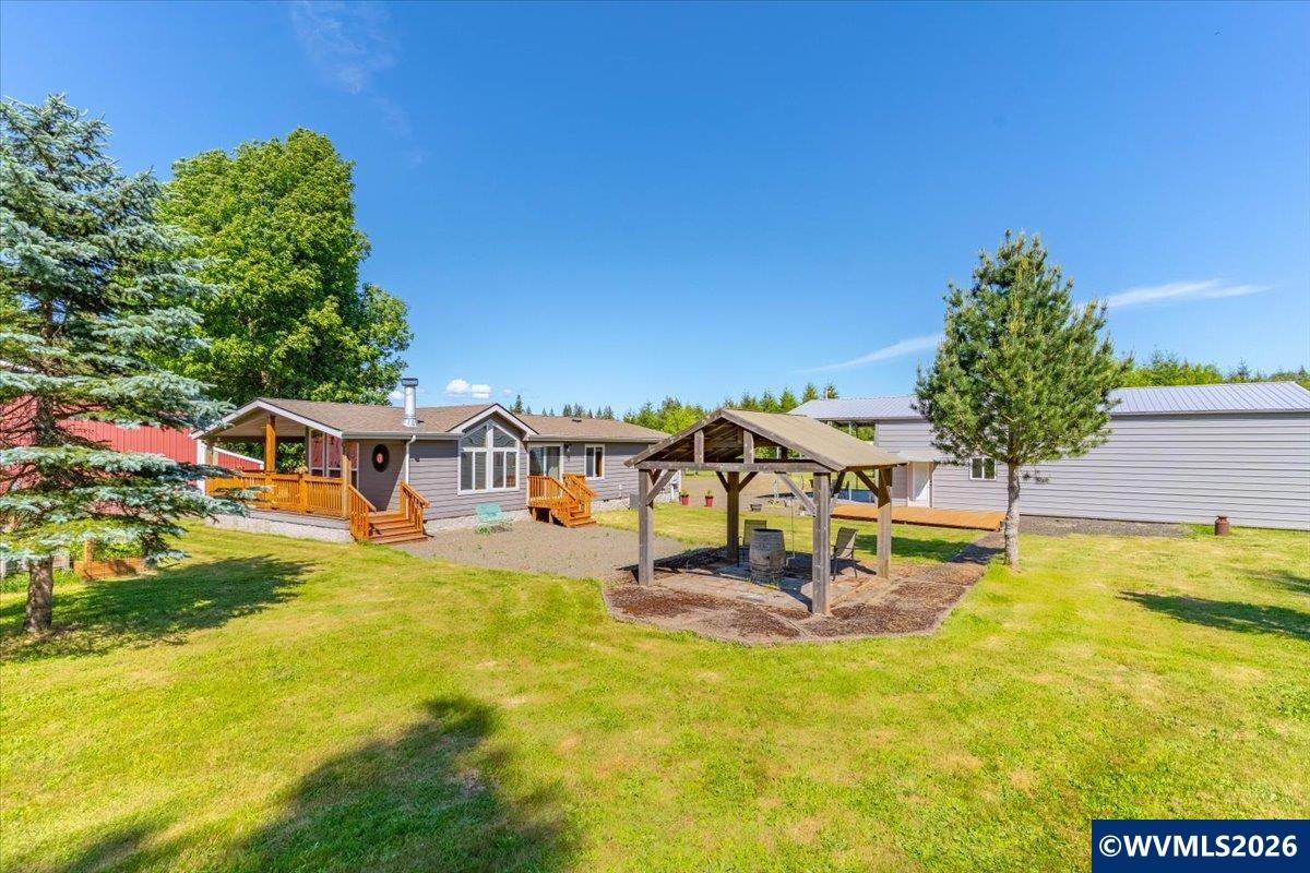 7601 Fire Hall Rd, Grand Ronde, OR 97347