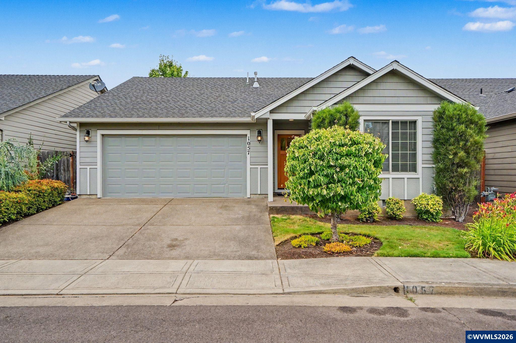 1057 Taurus Lp NE — photo