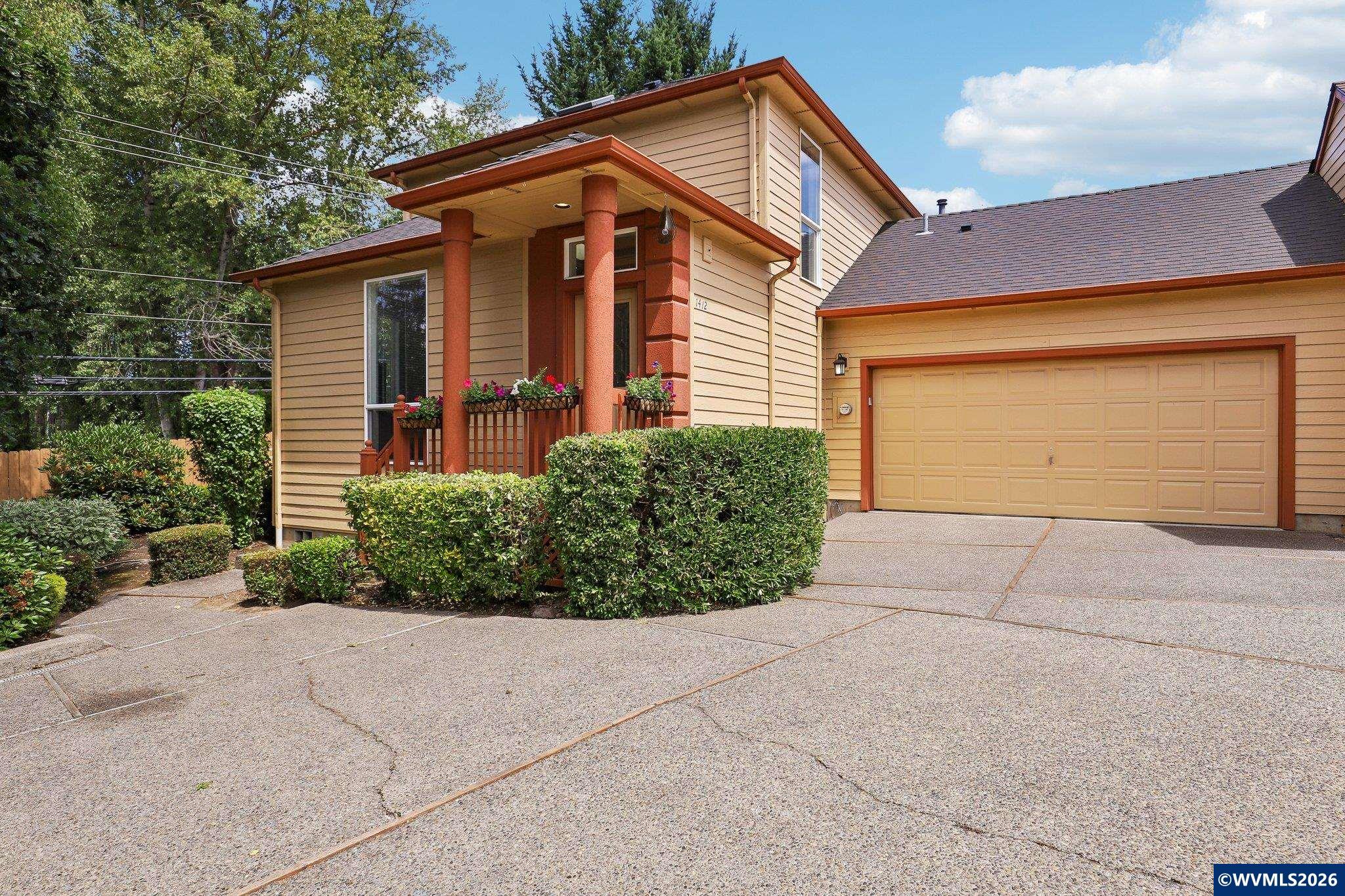 1472 Westbrook Dr NW — photo