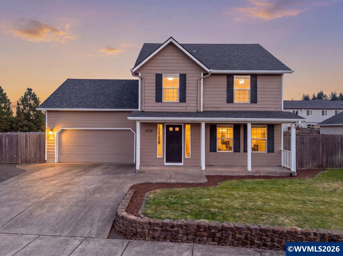 1319 Jordan Dr NW — photo