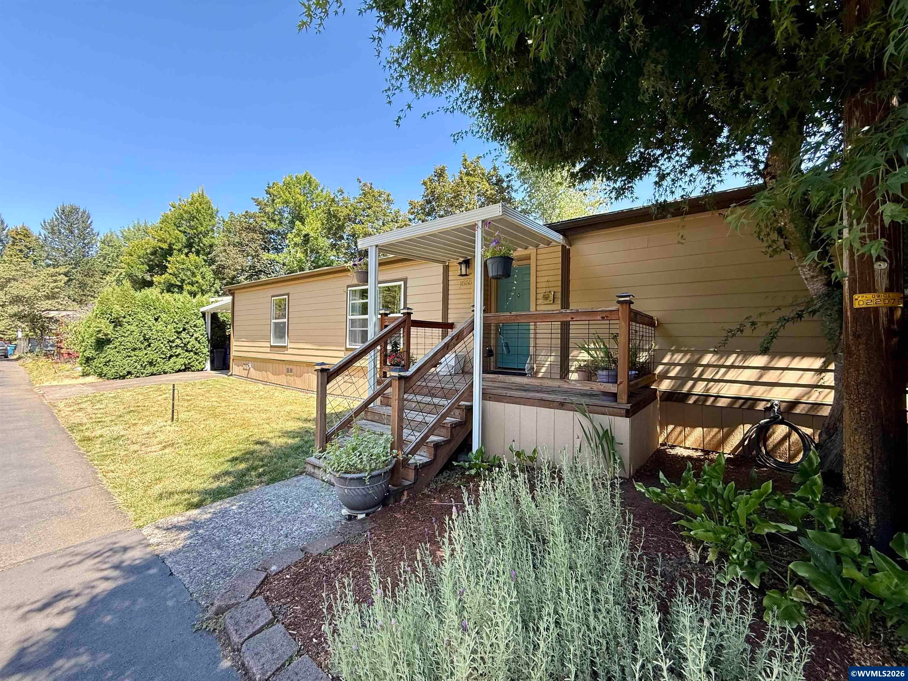 1555 Fern Ridge Rd SE — photo