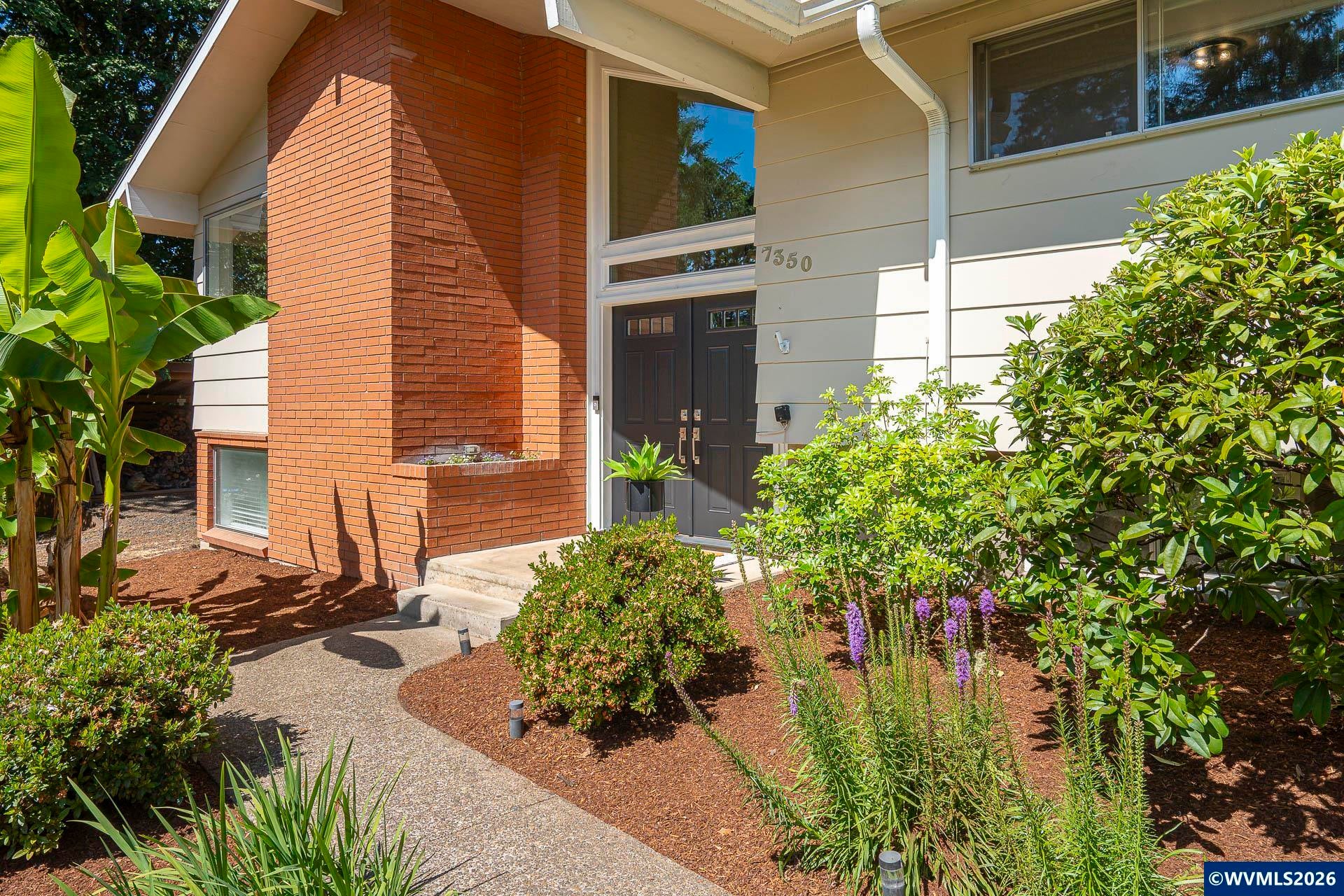 7350 NW Valley View Dr — photo
