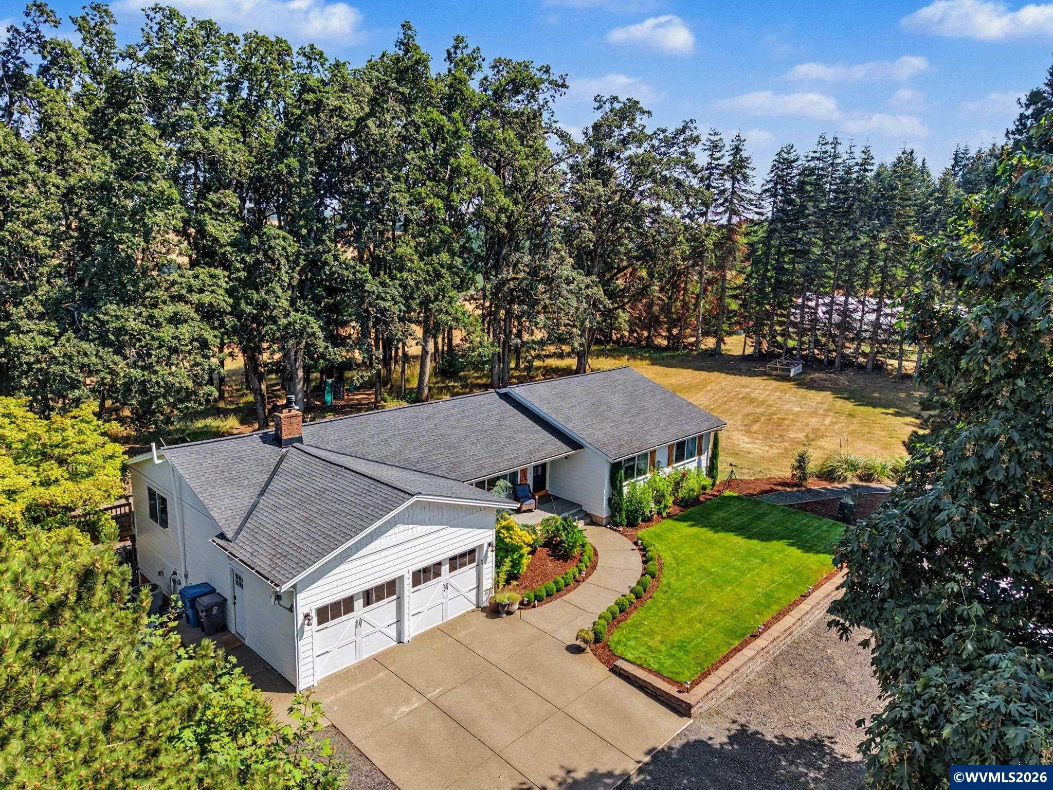 3432 Seminole Rd NE — photo