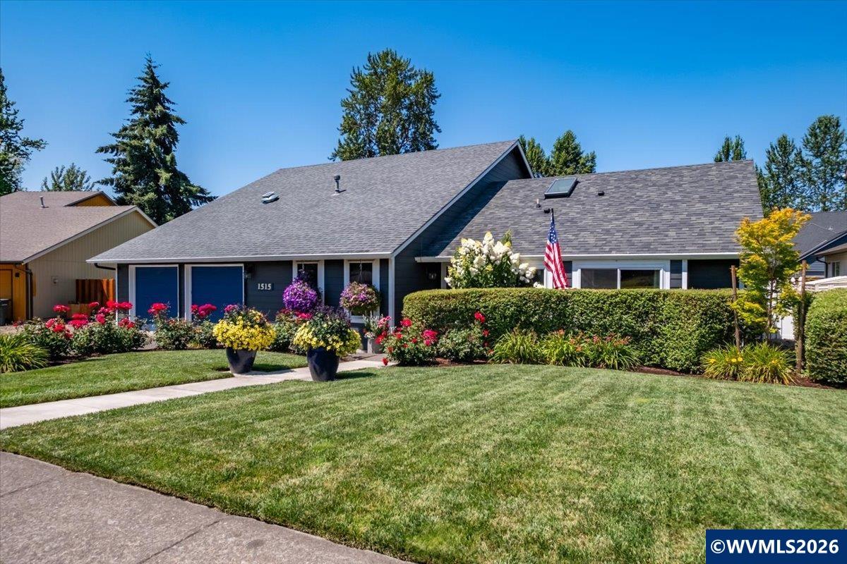 1515 Rock Ledge Dr NE — photo