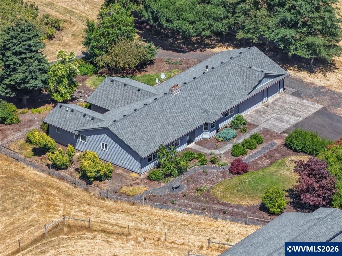 7683 Parker Ln SE — photo