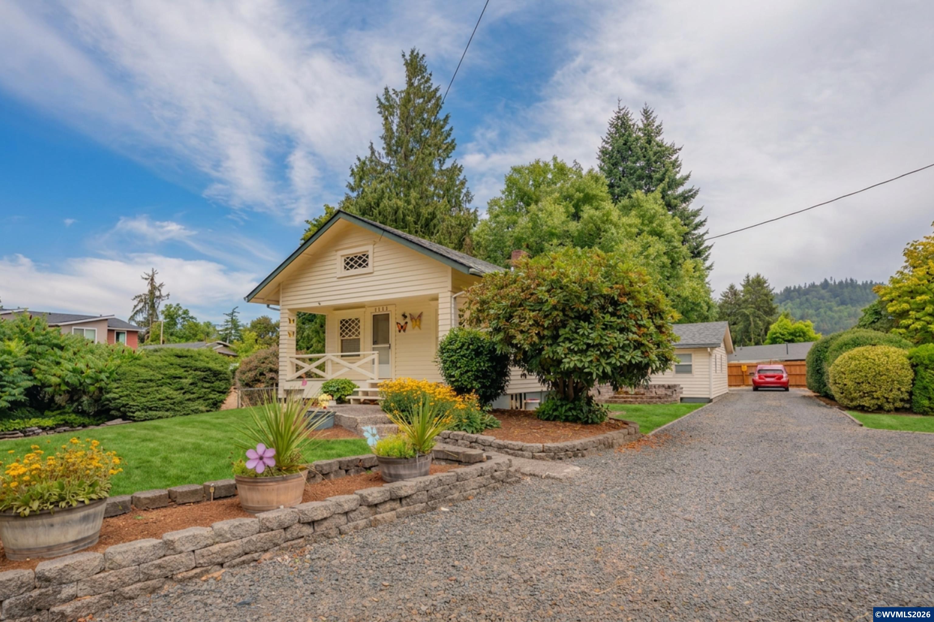 1925 River Rd, Lebanon, OR 97355