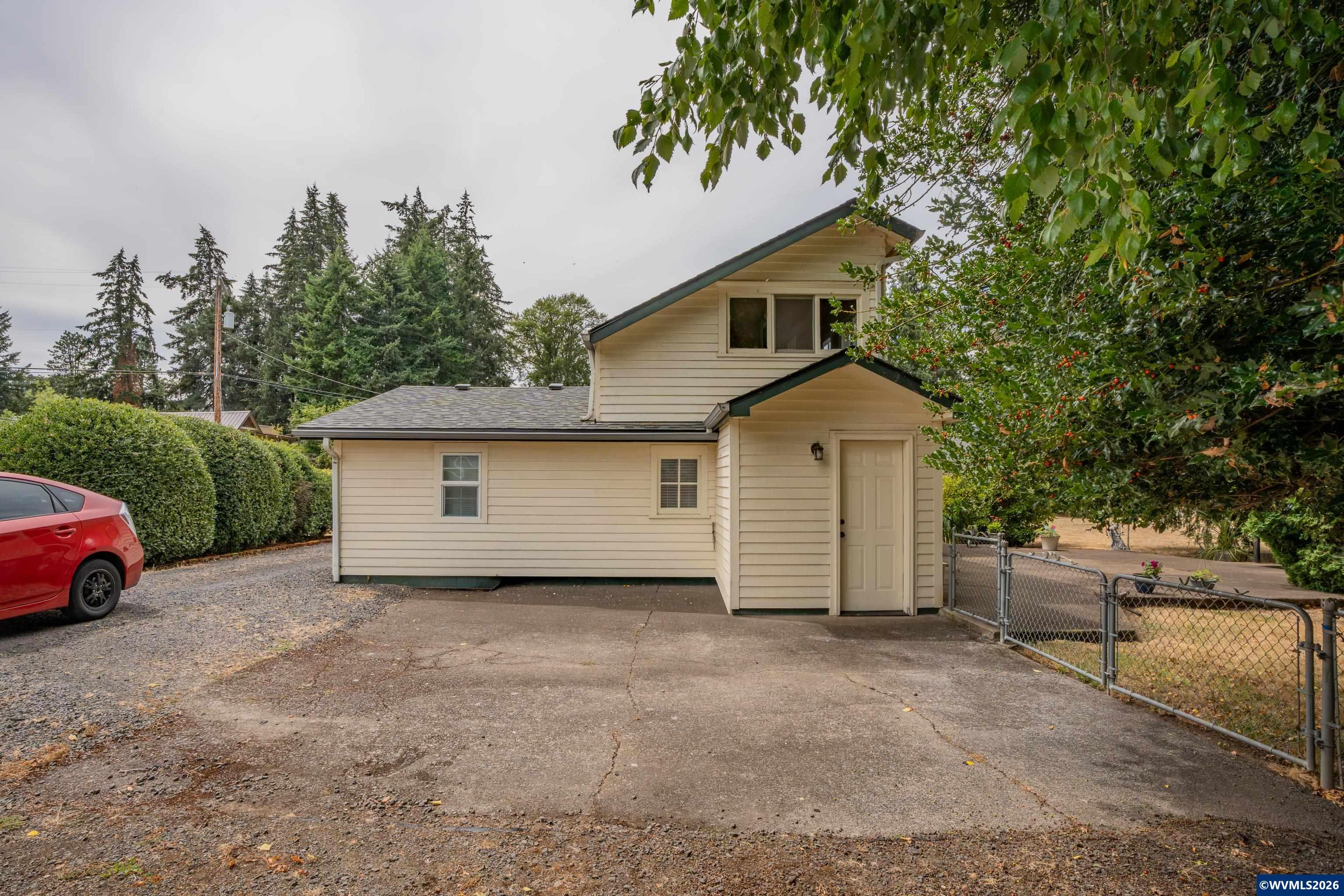 1925 River Rd, Lebanon, OR 97355 — photo 2
