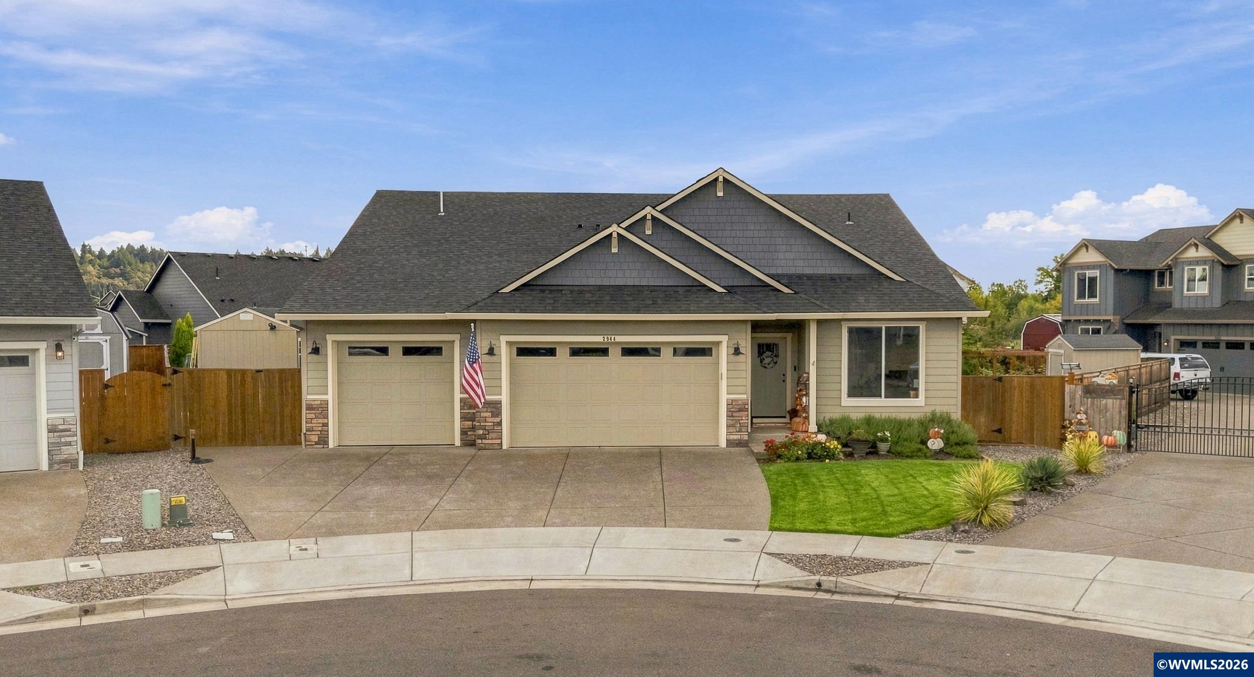 2944 NE Drift Ct — photo