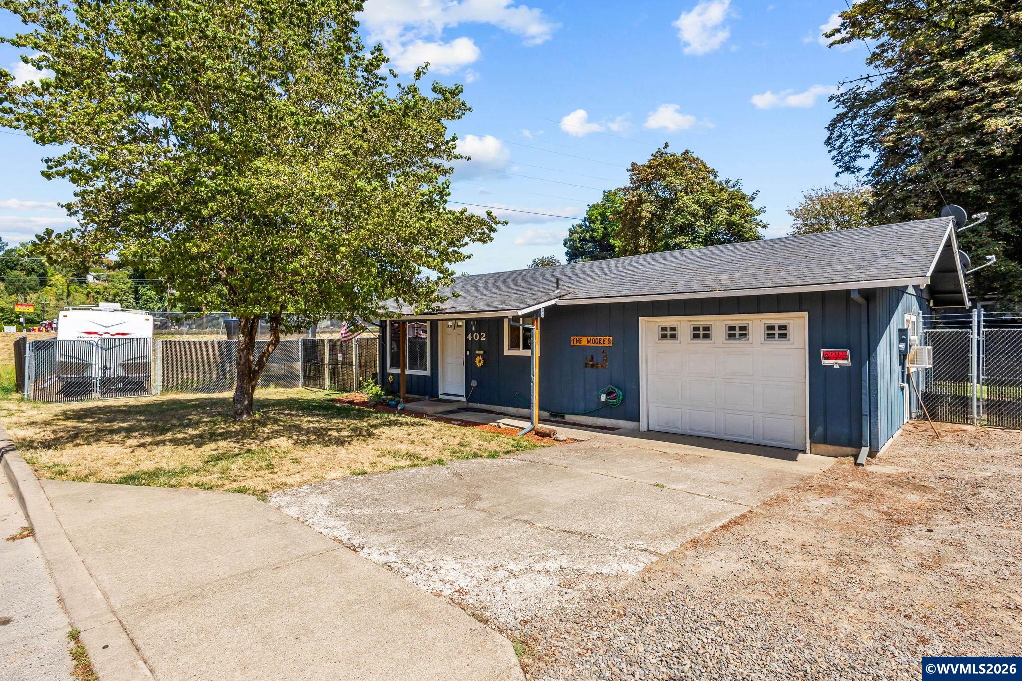 402 SW Ivy Rd — photo