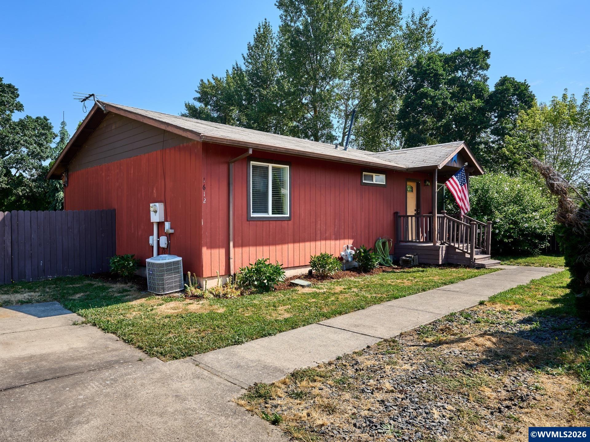 1612 Habitat Ln — photo