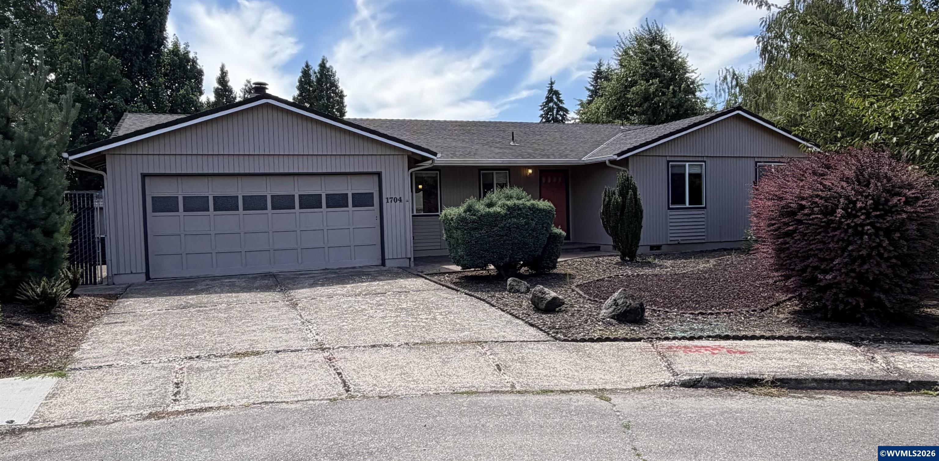 1704 Springtime Ct NE — photo