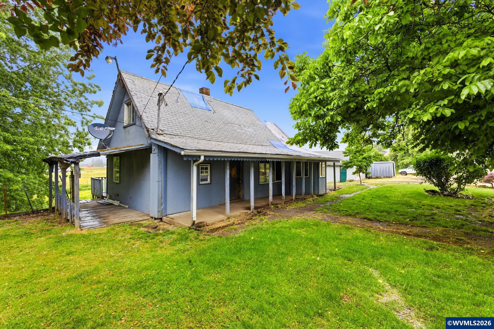 1715 Cascade Dr — photo