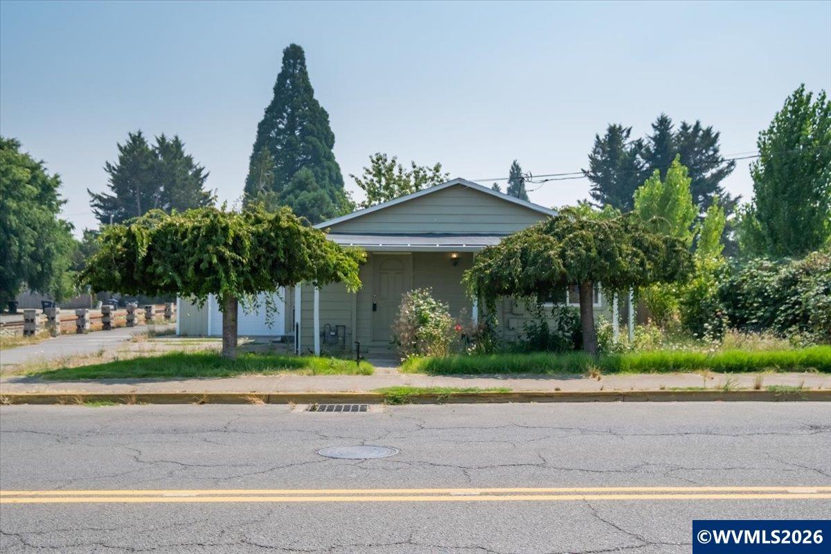 215 N Polk St — photo
