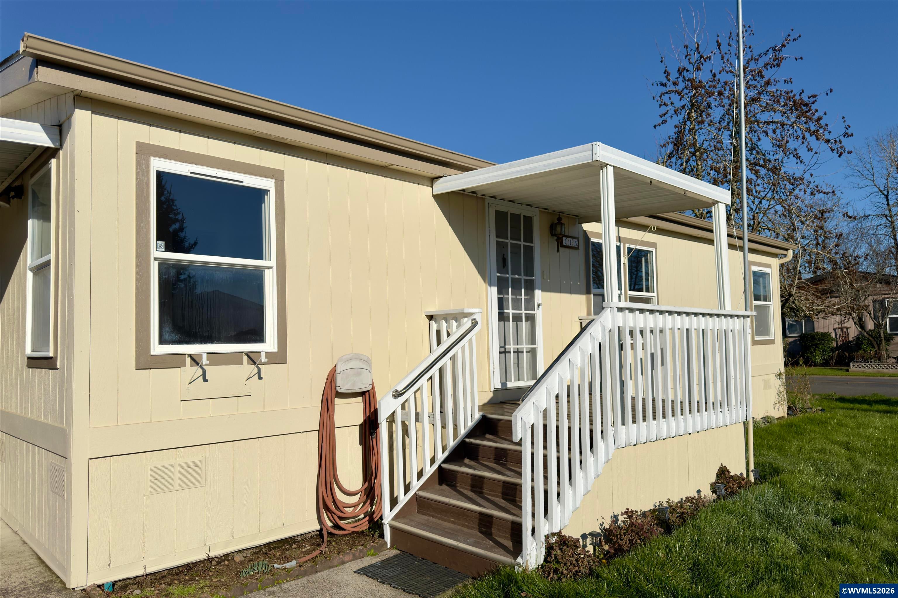 315 SE Aspen Dr — photo