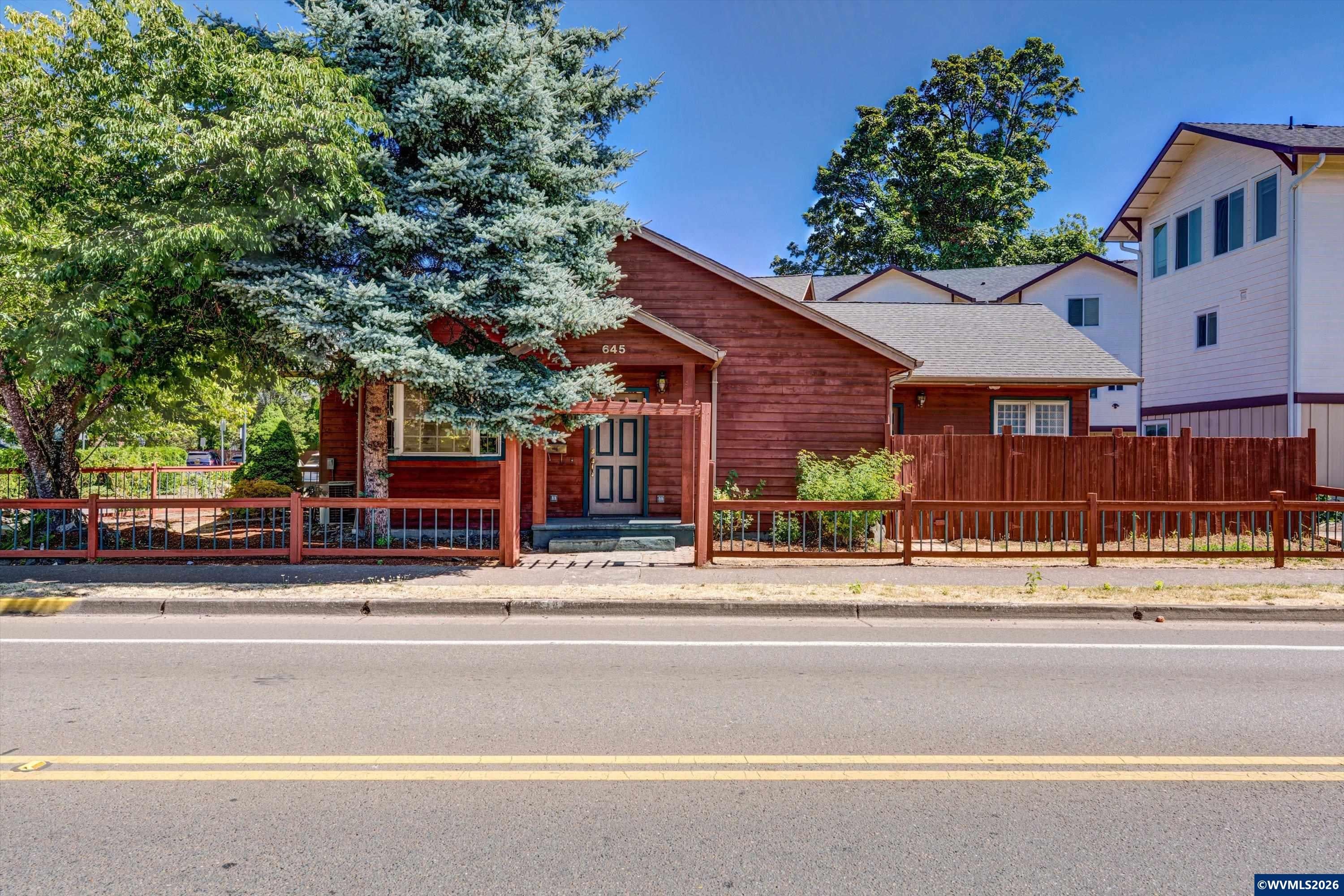 645 NW Kings Bl — photo