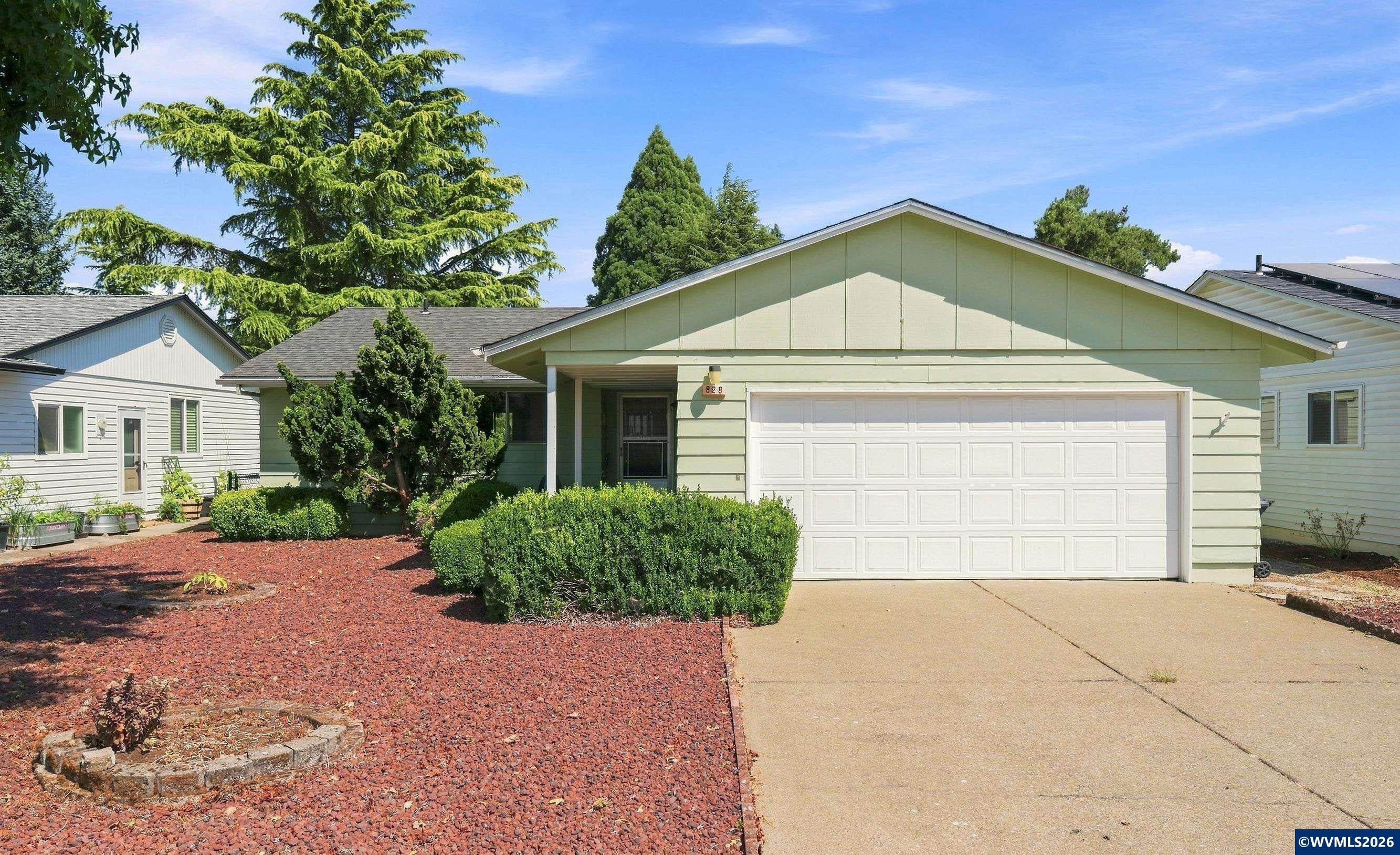 828 Oregon Wy — photo