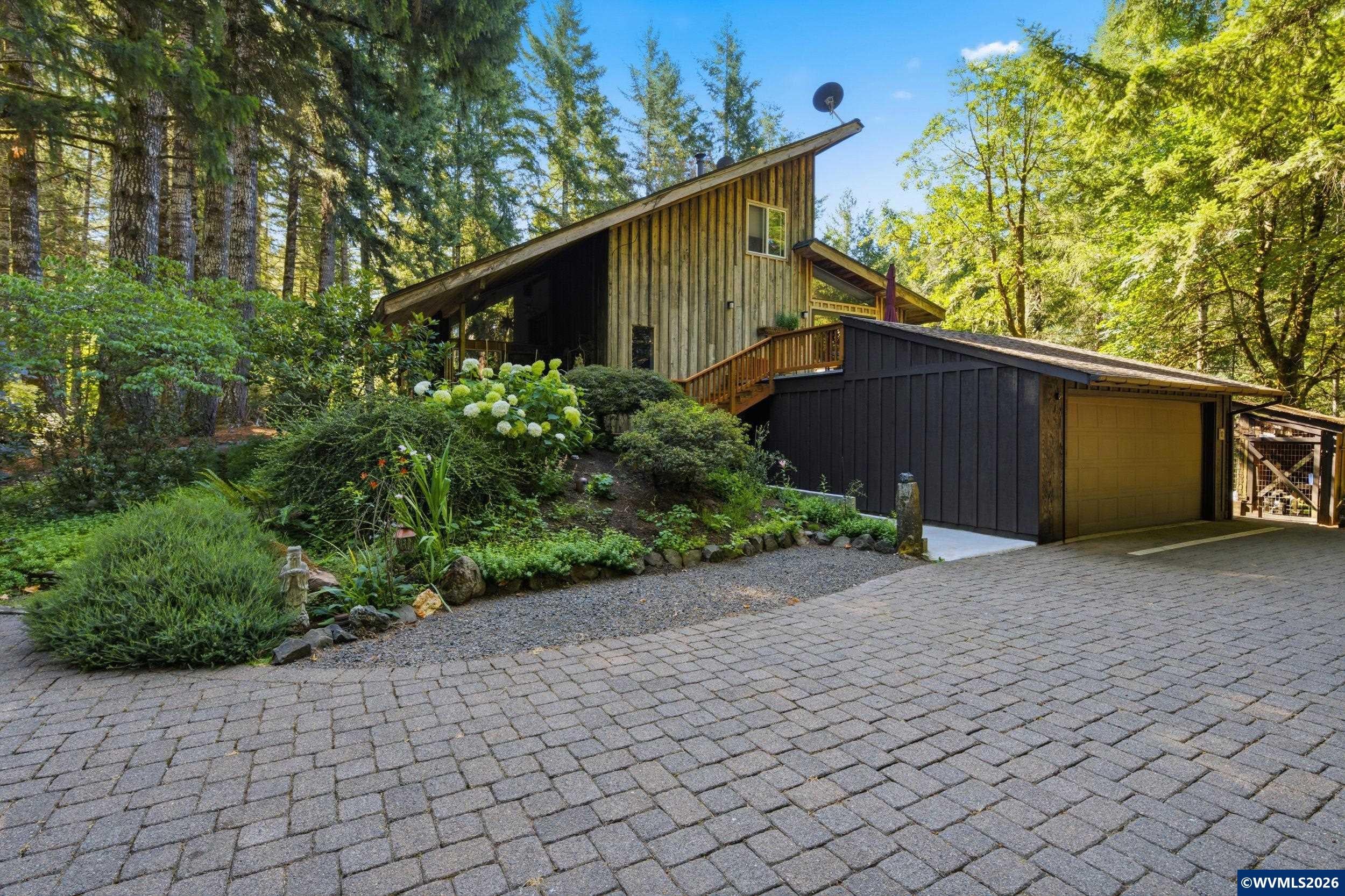 12251 SW East Creek Rd — photo