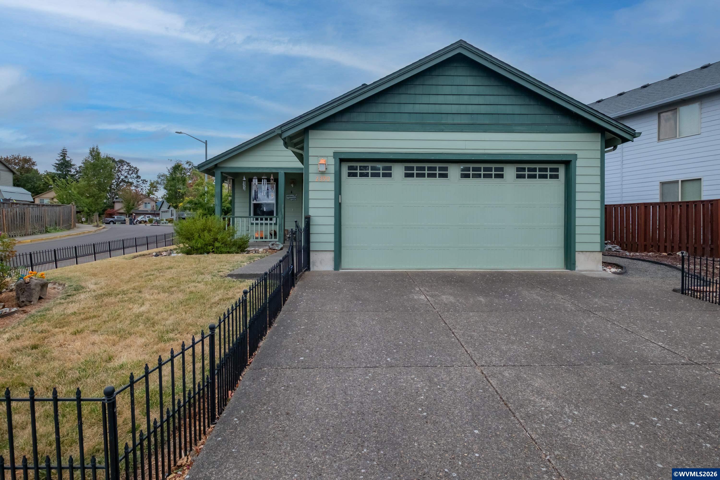 2390 Kokanee Wy — photo
