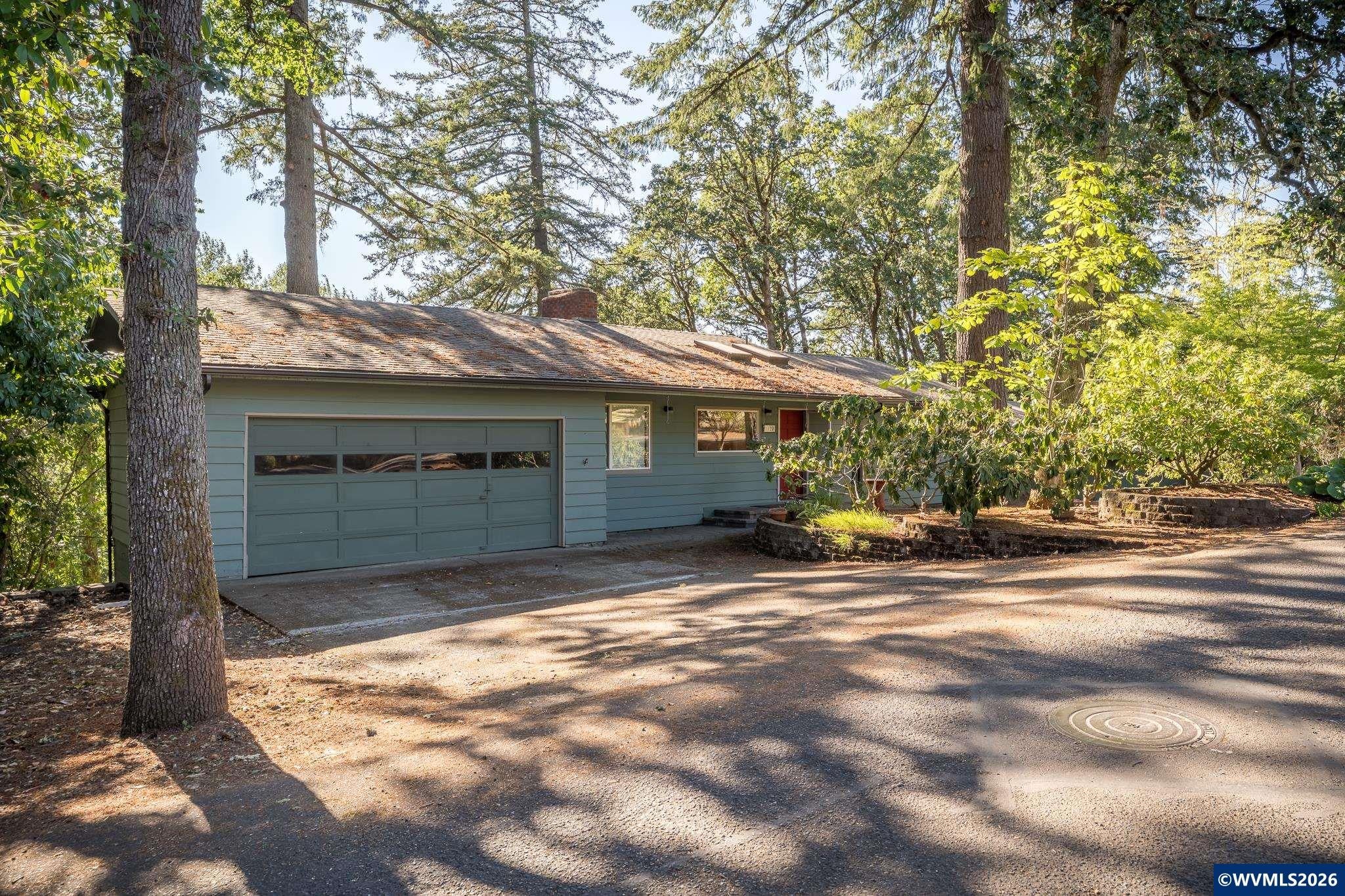 1520 Laurel Heights Dr NW — photo