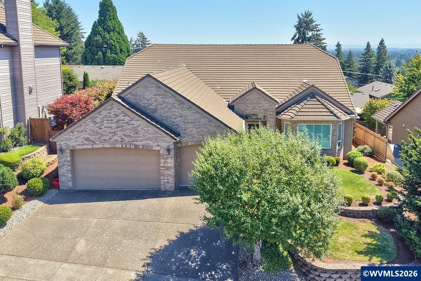 2896 Mapleleaf Ct NW — photo