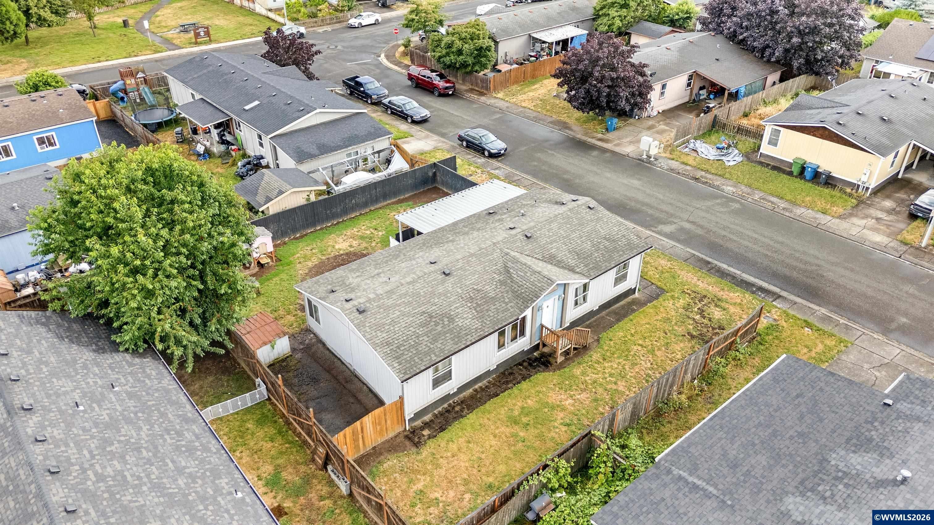 930 Mahan Lp — photo