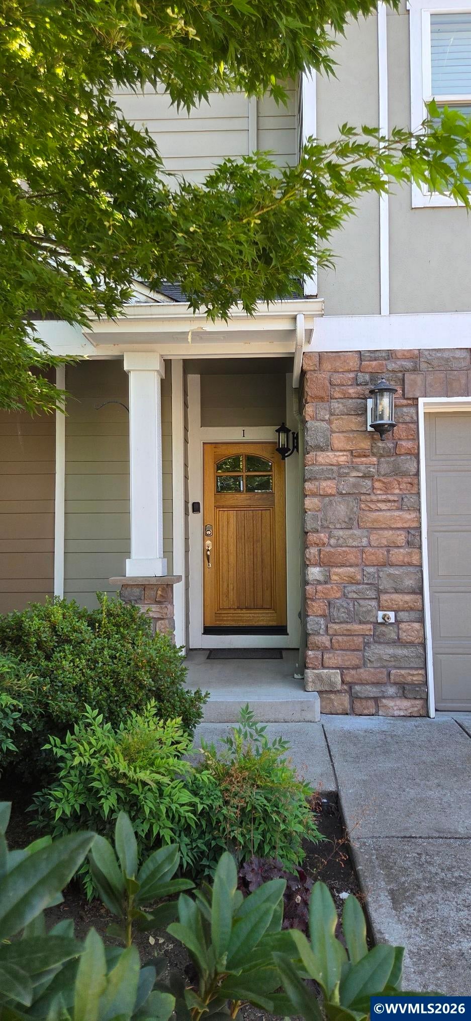 211 Silver Unit I St — photo