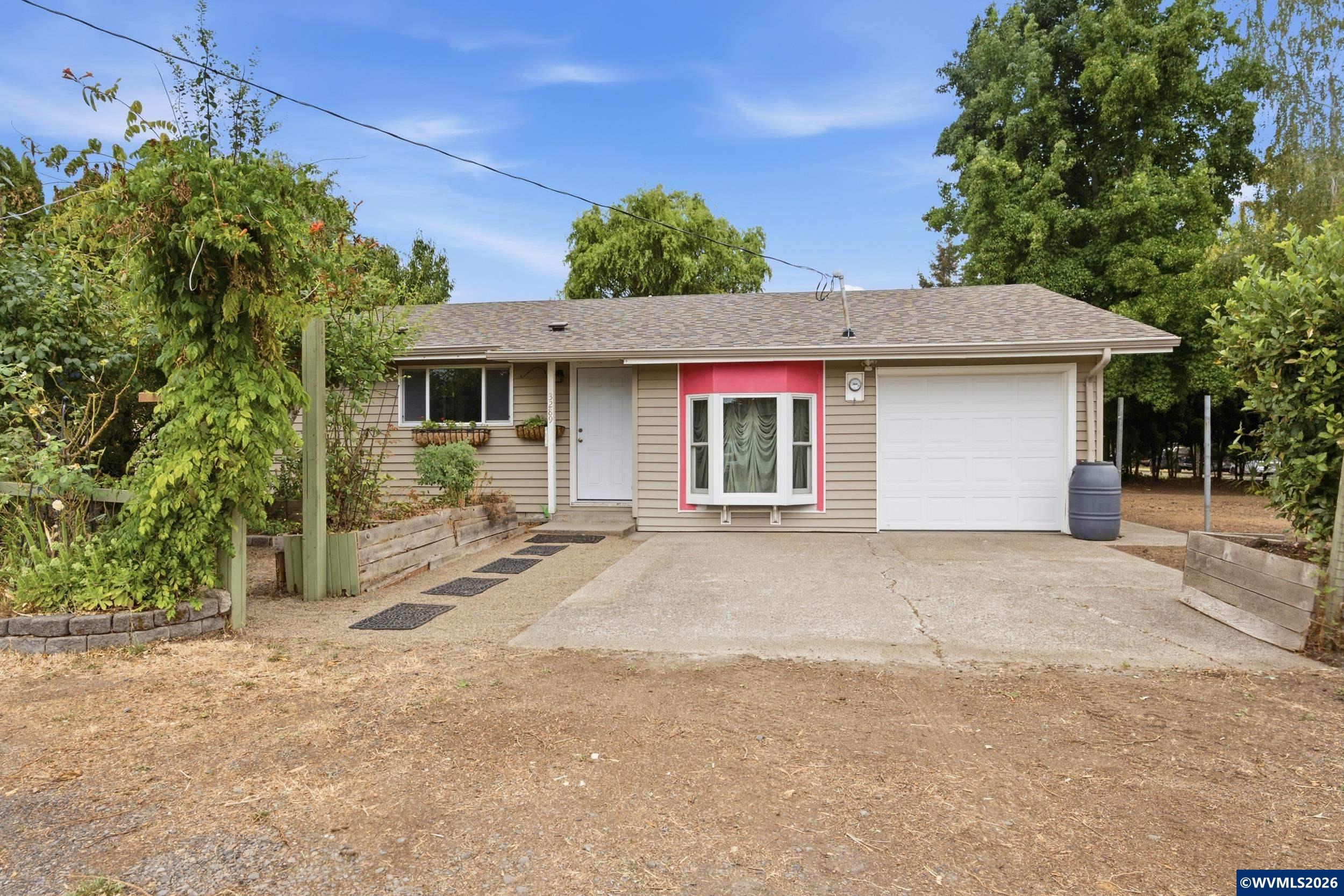 3289 Keen Av — photo