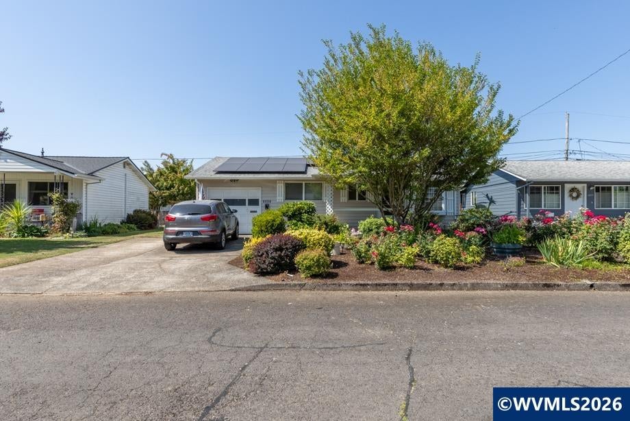 1487 Walton Wy — photo