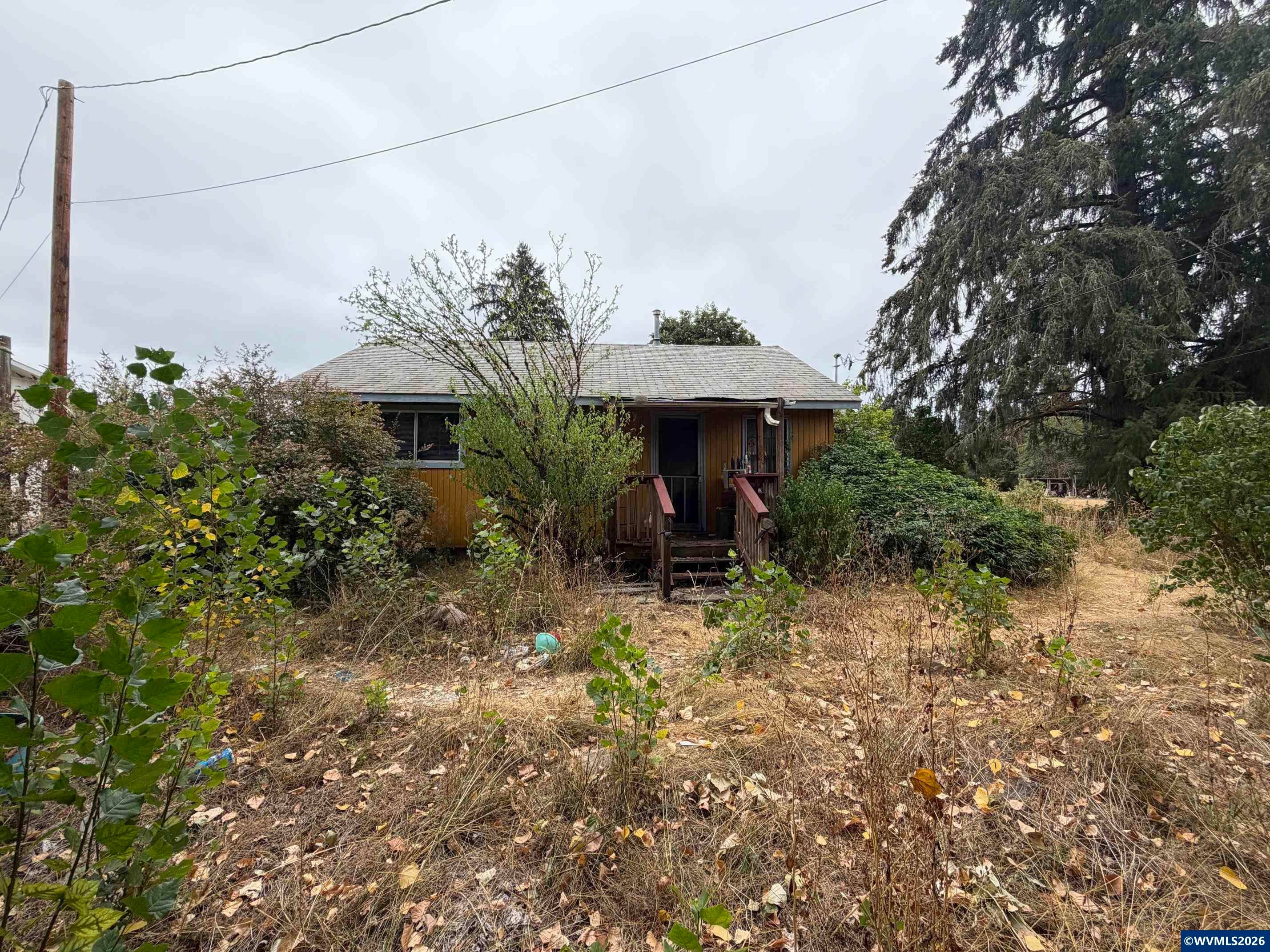 1074 N River Dr — photo