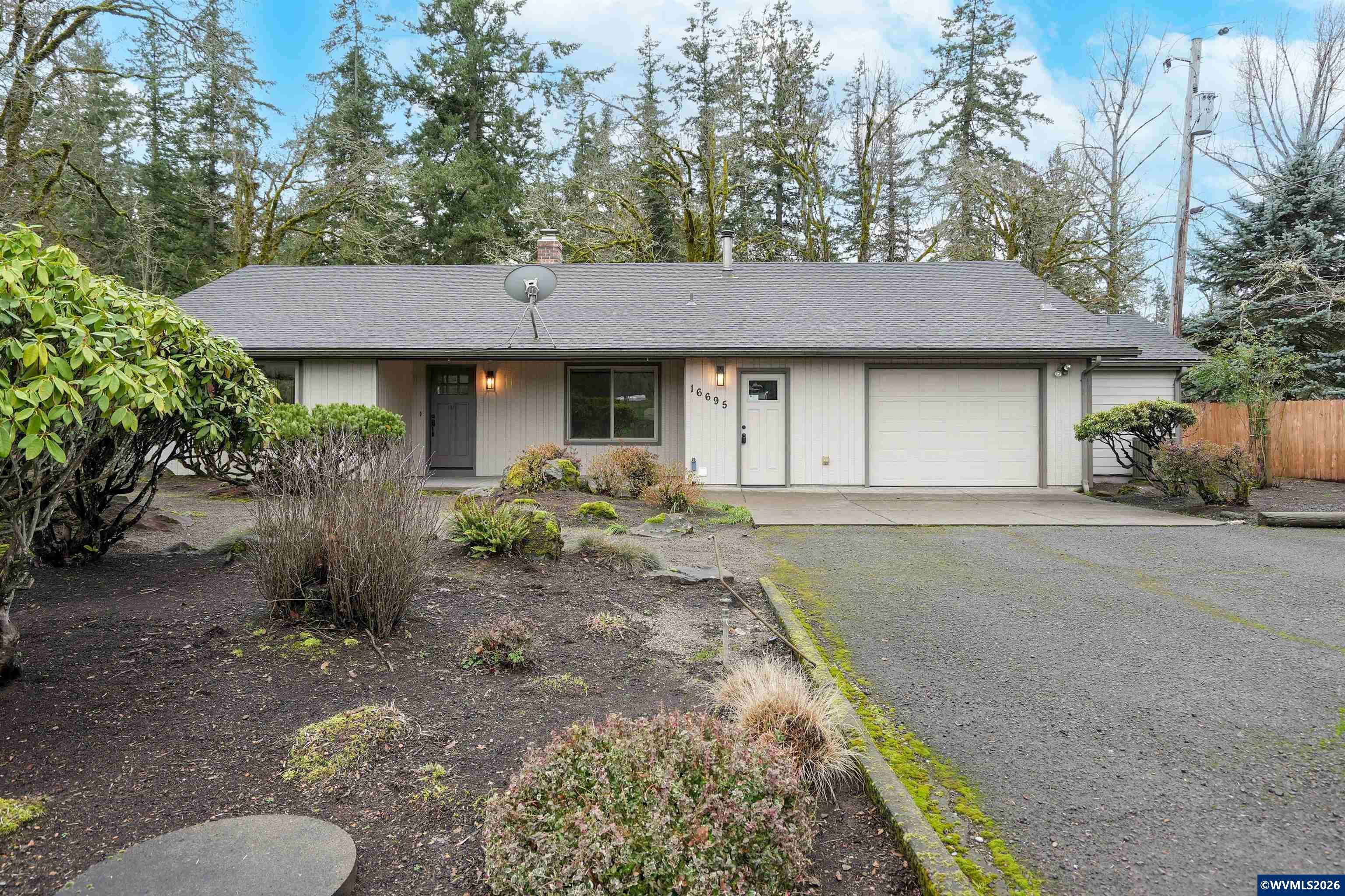 16695 Dancing Fox Ln — photo