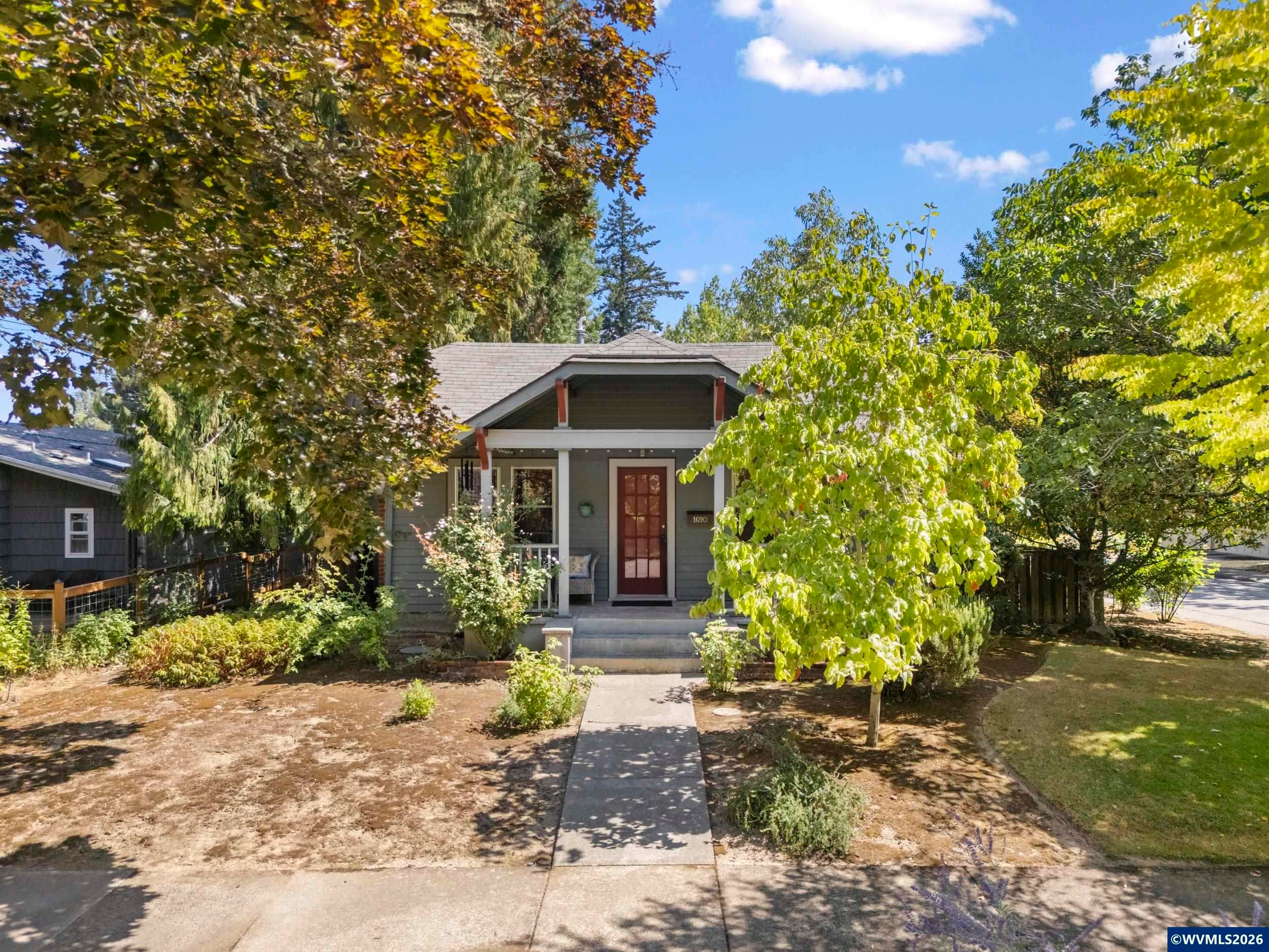 1690 Cottage St SE — photo