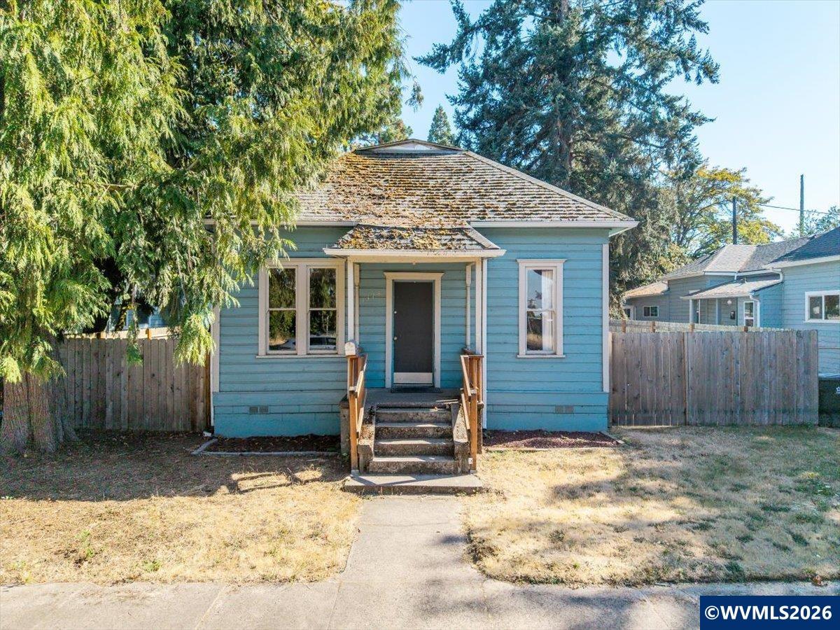1374 Tripp St SE — photo