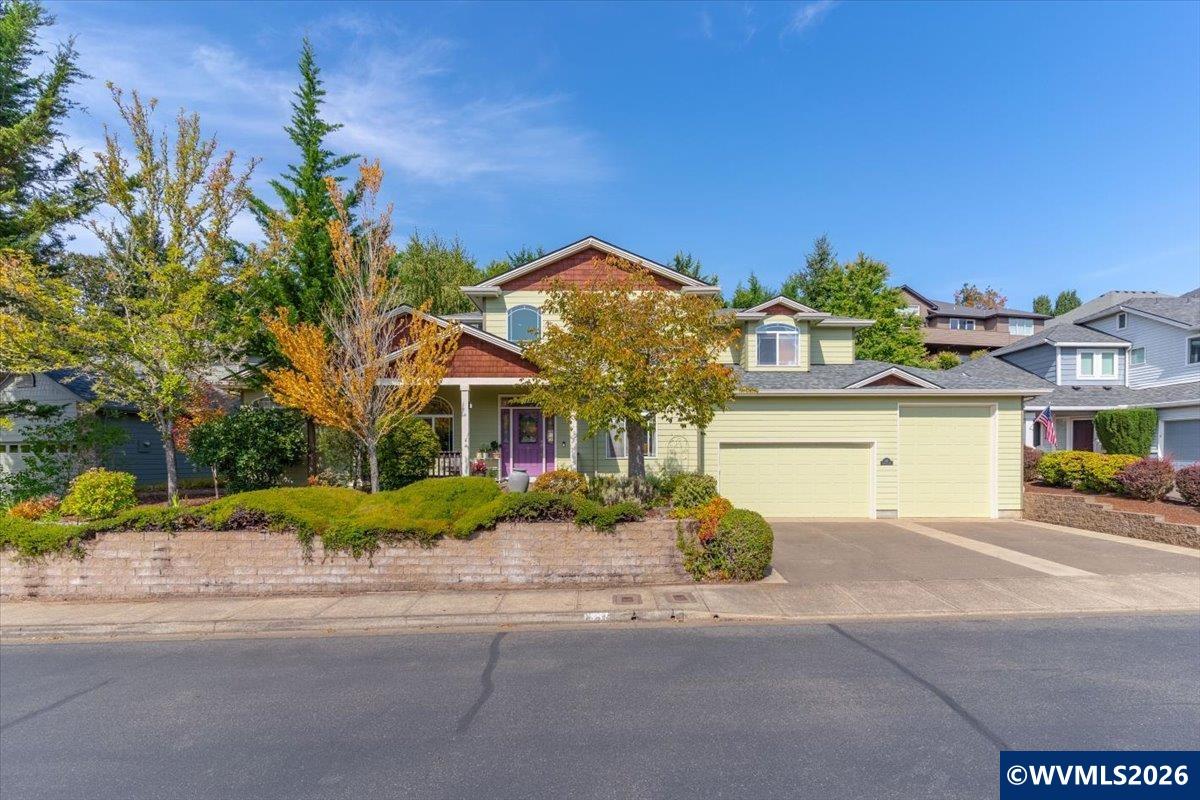531 Inverness Dr SE — photo