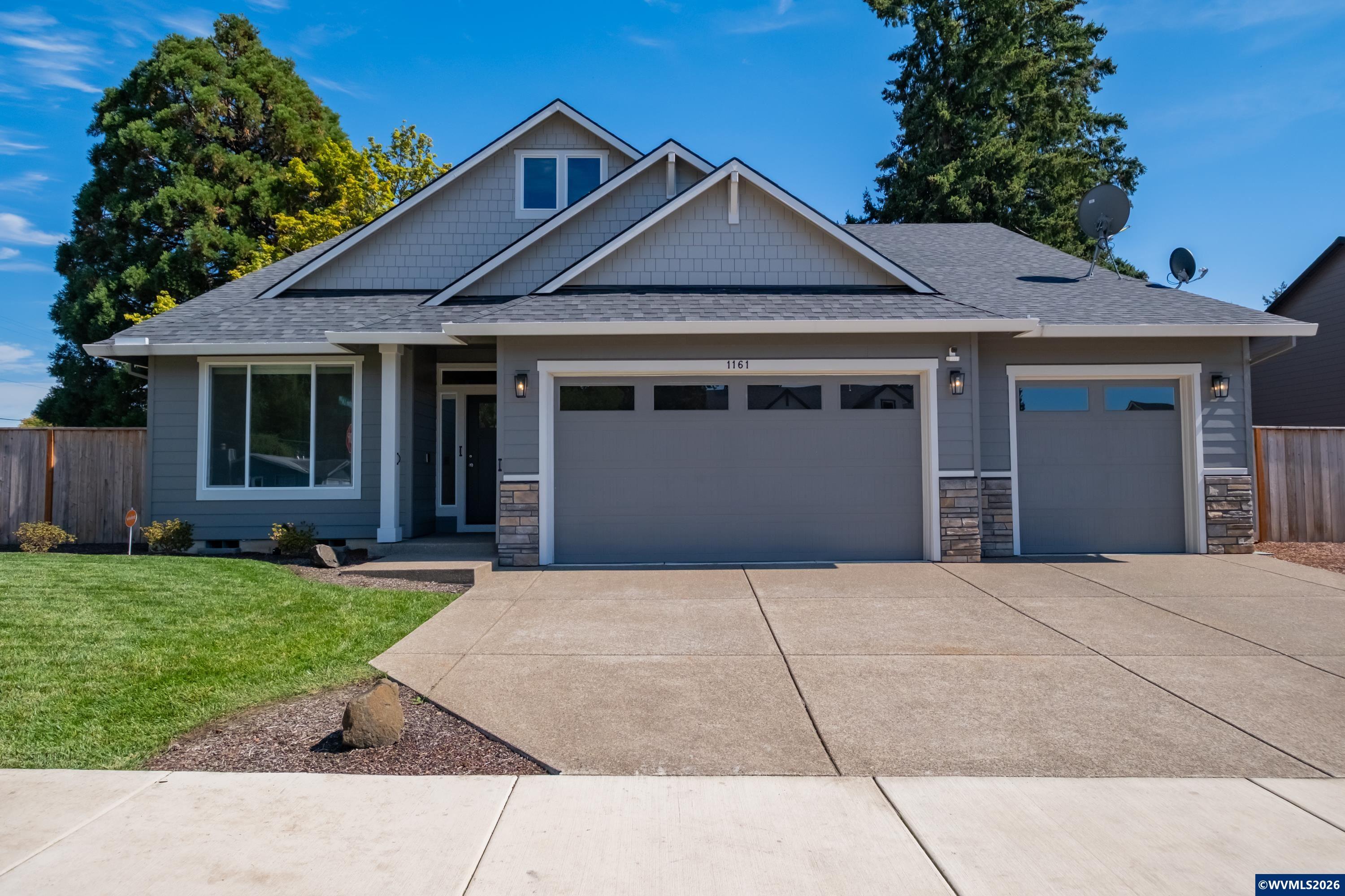 1161 Charming Pl NW — photo