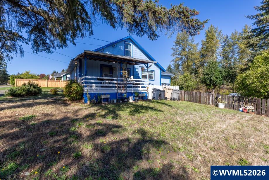 2225 SW Fairview Av — photo