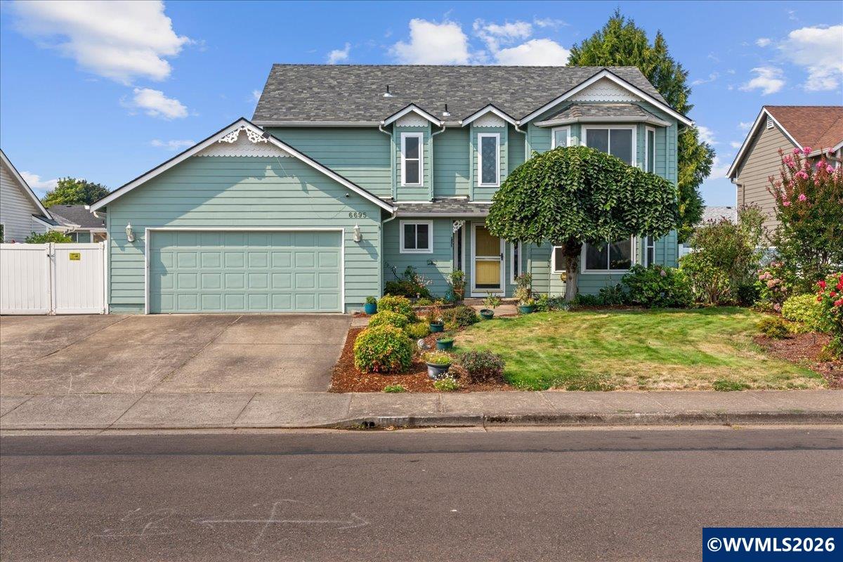 6695 McLeod Ln NE — photo