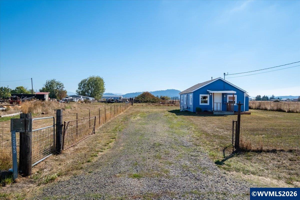 32595 Fur Rd, Lebanon, OR 97355 — photo 3