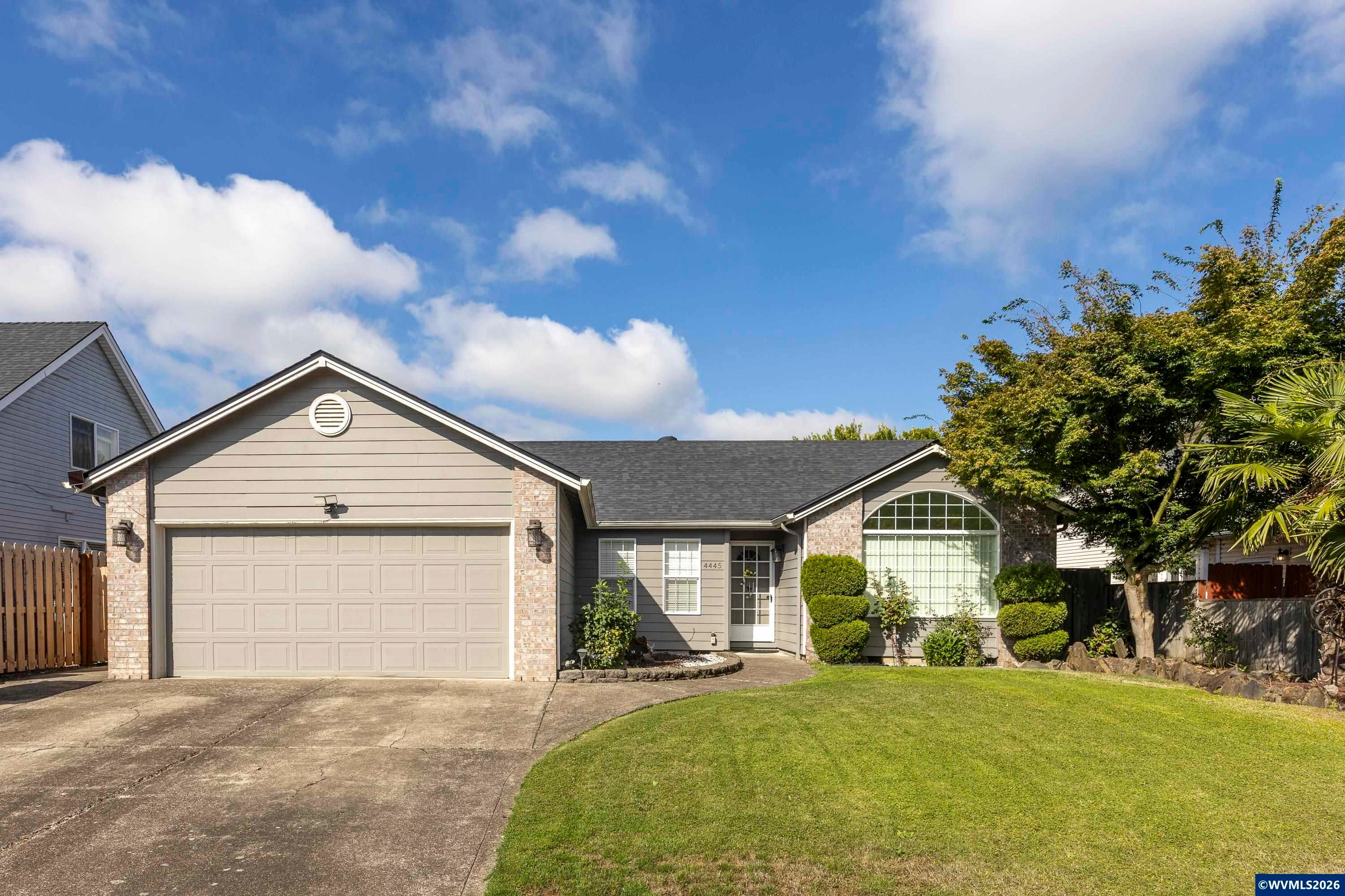4445 Great Plains Dr NE — photo