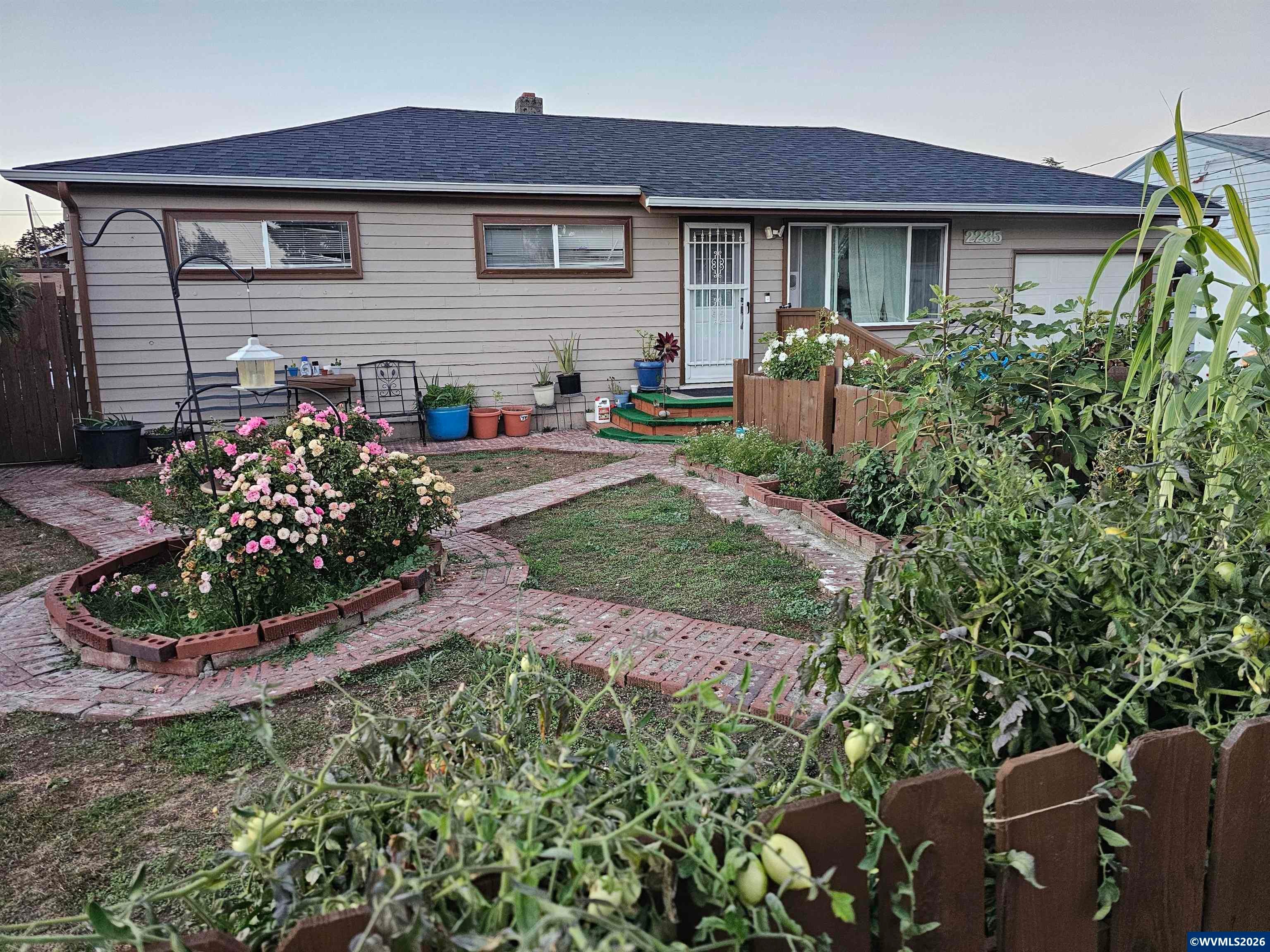 2235 Electric St SE — photo