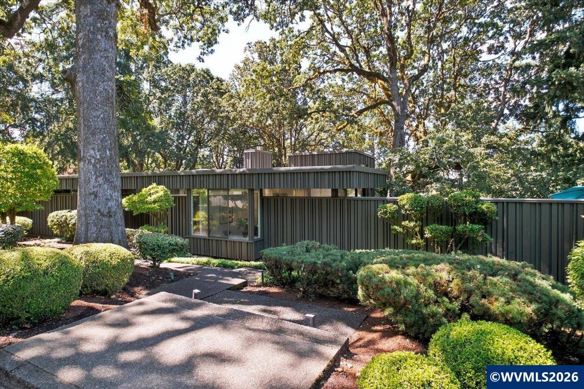 3557 Sunridge Dr — photo