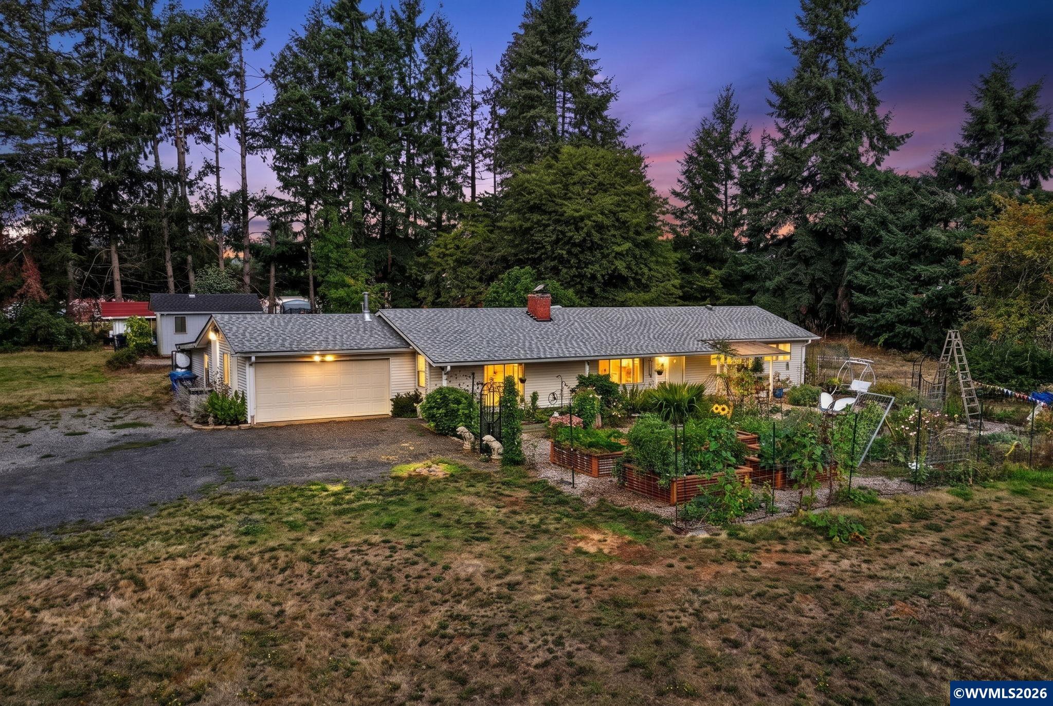 5963 SE Shaw Hwy — photo