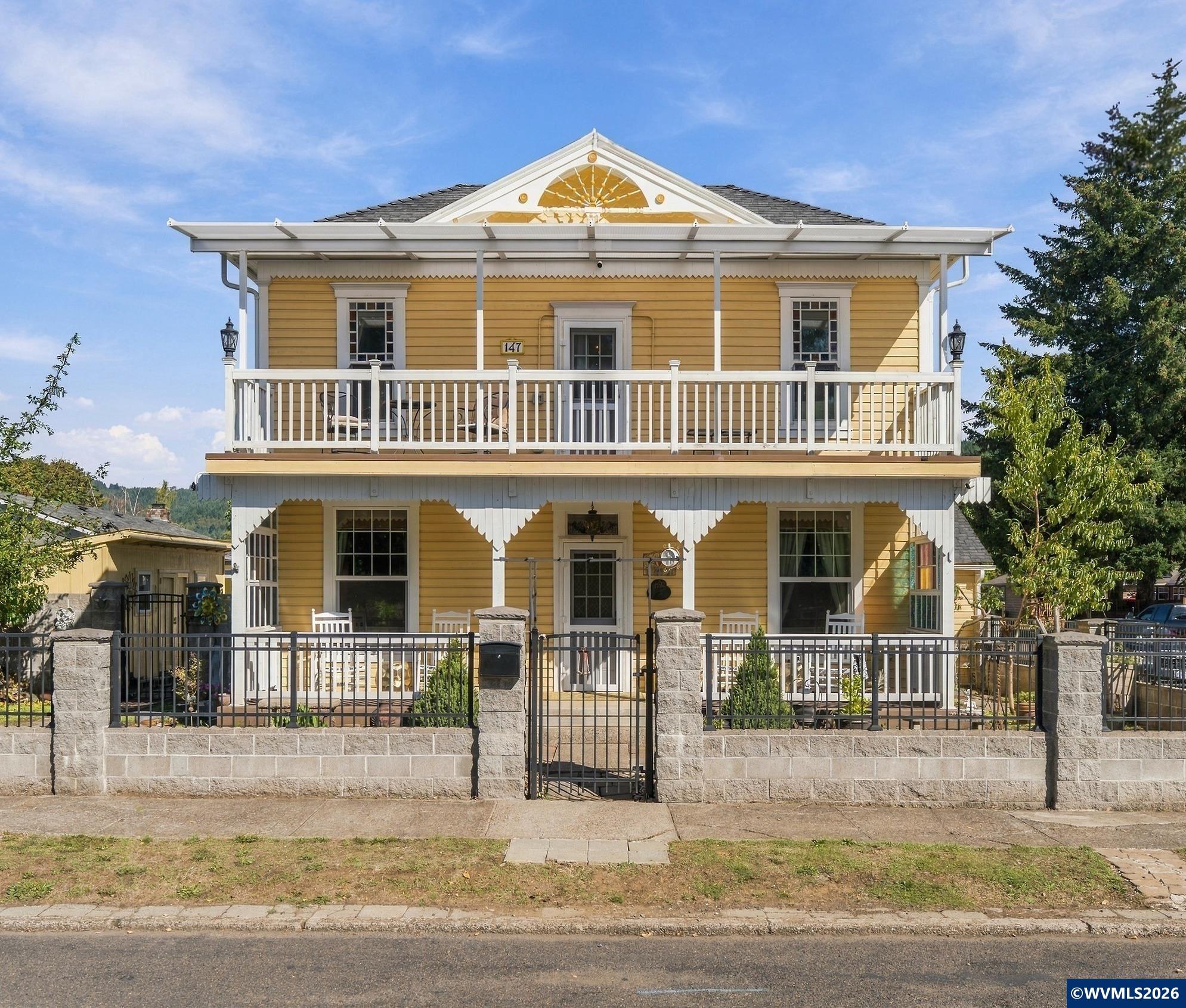 147 NE Yamhill St — photo