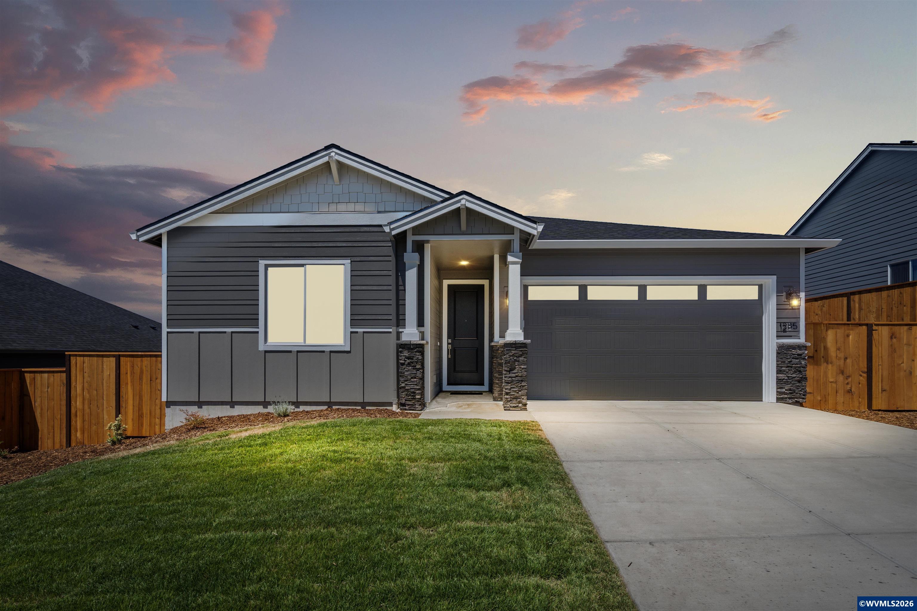 5409 NW Fair Oaks Dr — photo