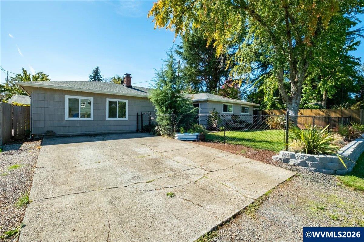 398 Mize Rd, Salem, OR 97302 — photo 2