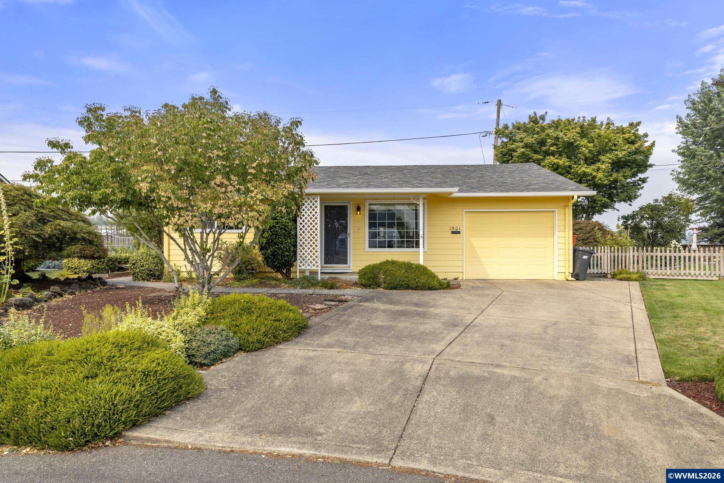 1501 Newport Wy — photo